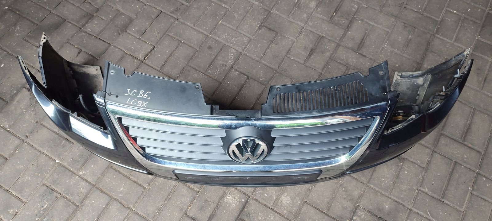 bumper front front VW Passat B6 2,0 TDI CR LC9X