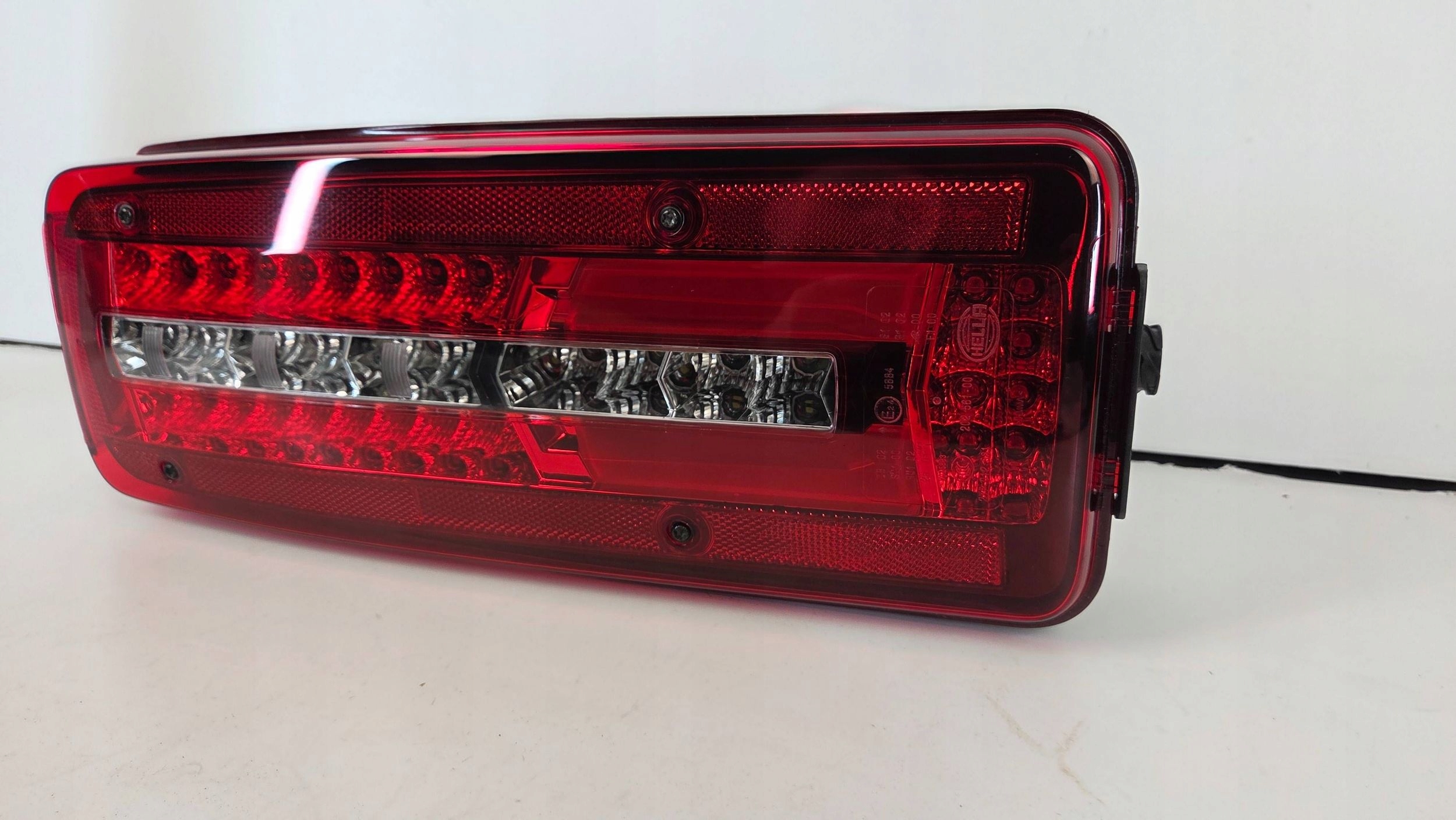 MAN TGL TGX TGM LIFT LED light rear rear part left