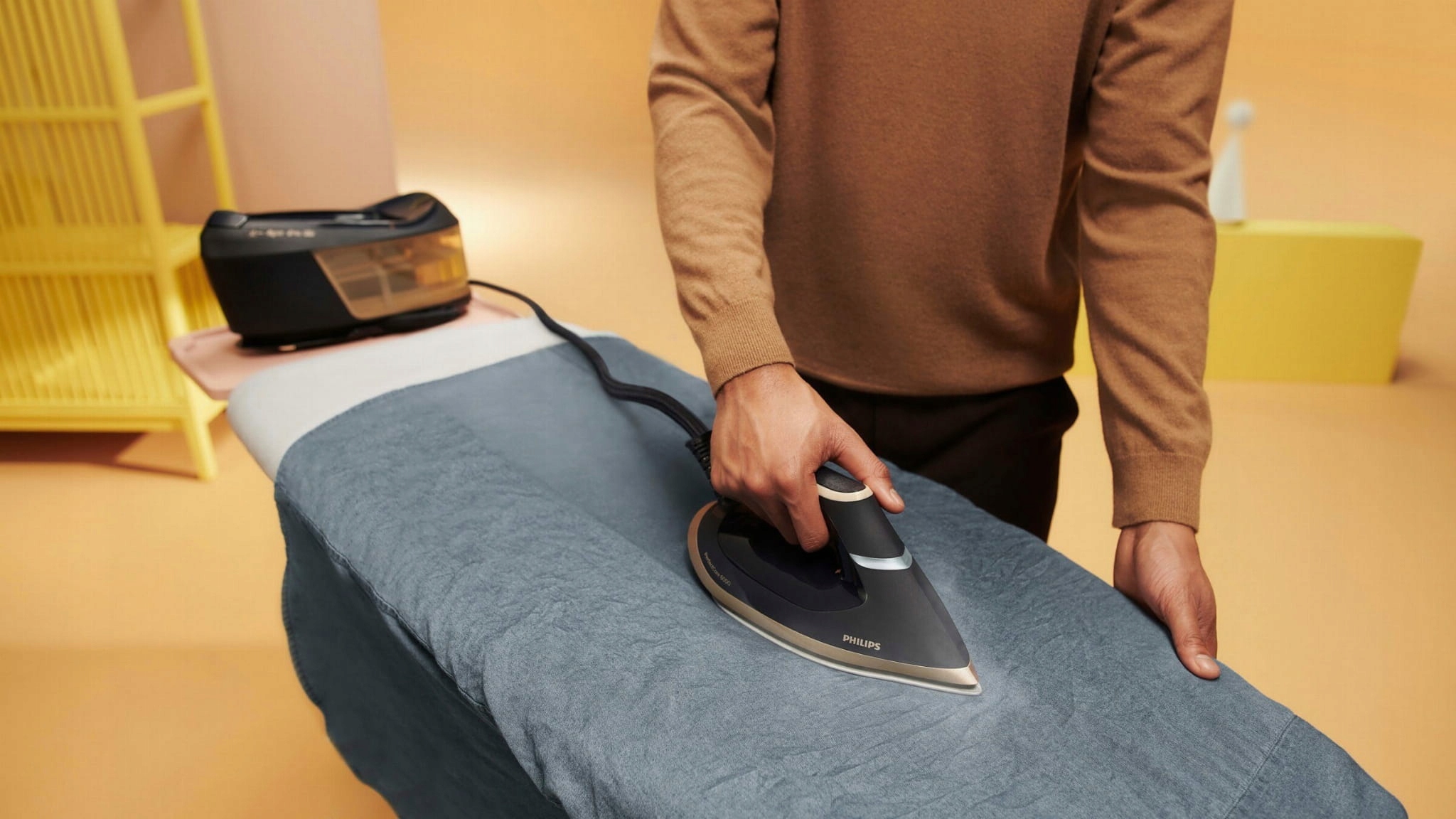 GENERATOR PARY PHILIPS PERFECTCARE 6000 SERIES 2400W Stan opakowania oryginalne