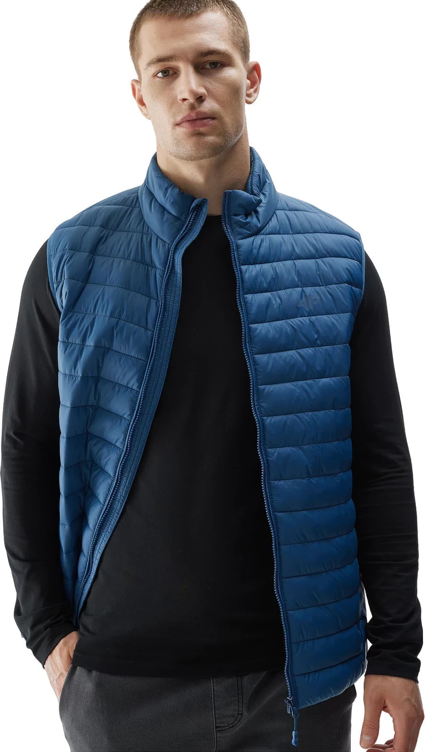 KAMIZELKA MĘSKA PUCHOWA CIEPŁA SPORTOWA BEZRĘKAWNIK 4F Kolor niebieski