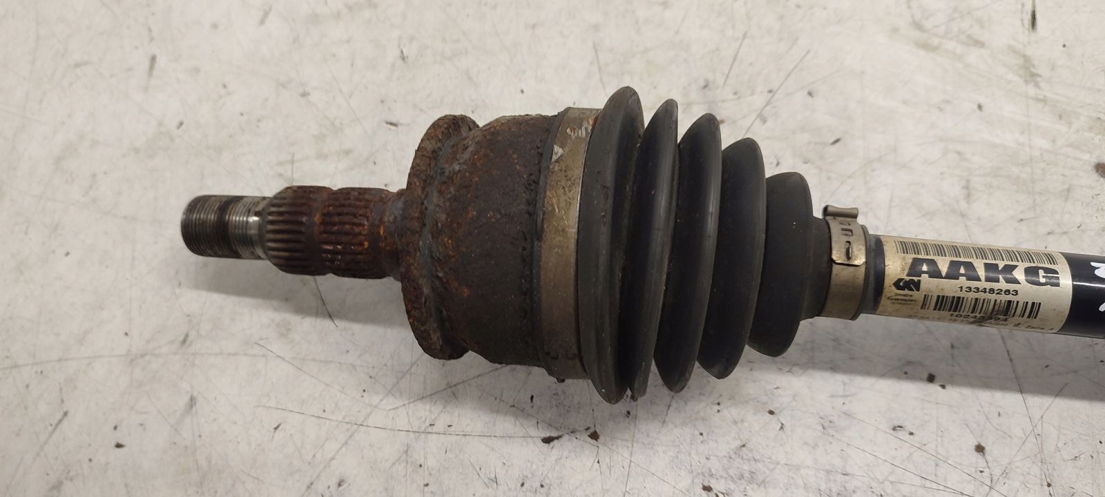 semi-axis left short. Opel Zafira C 1,6 16V CNG