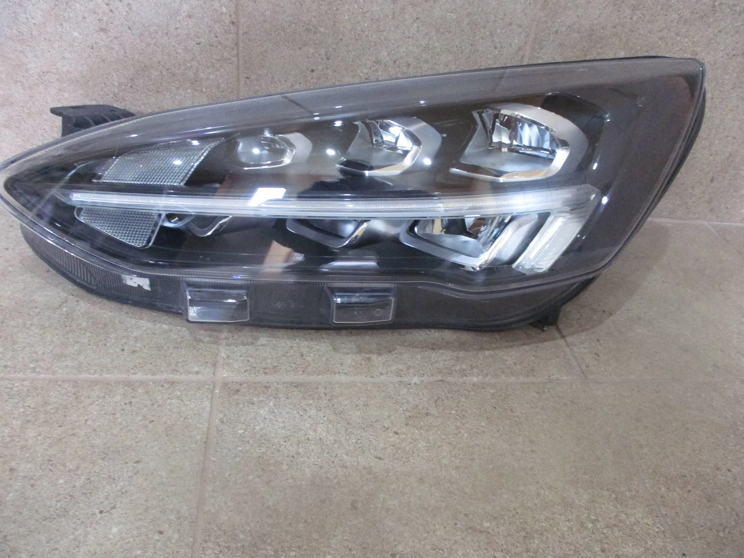 light front front left FORD FOCUS MK4 FULL LED