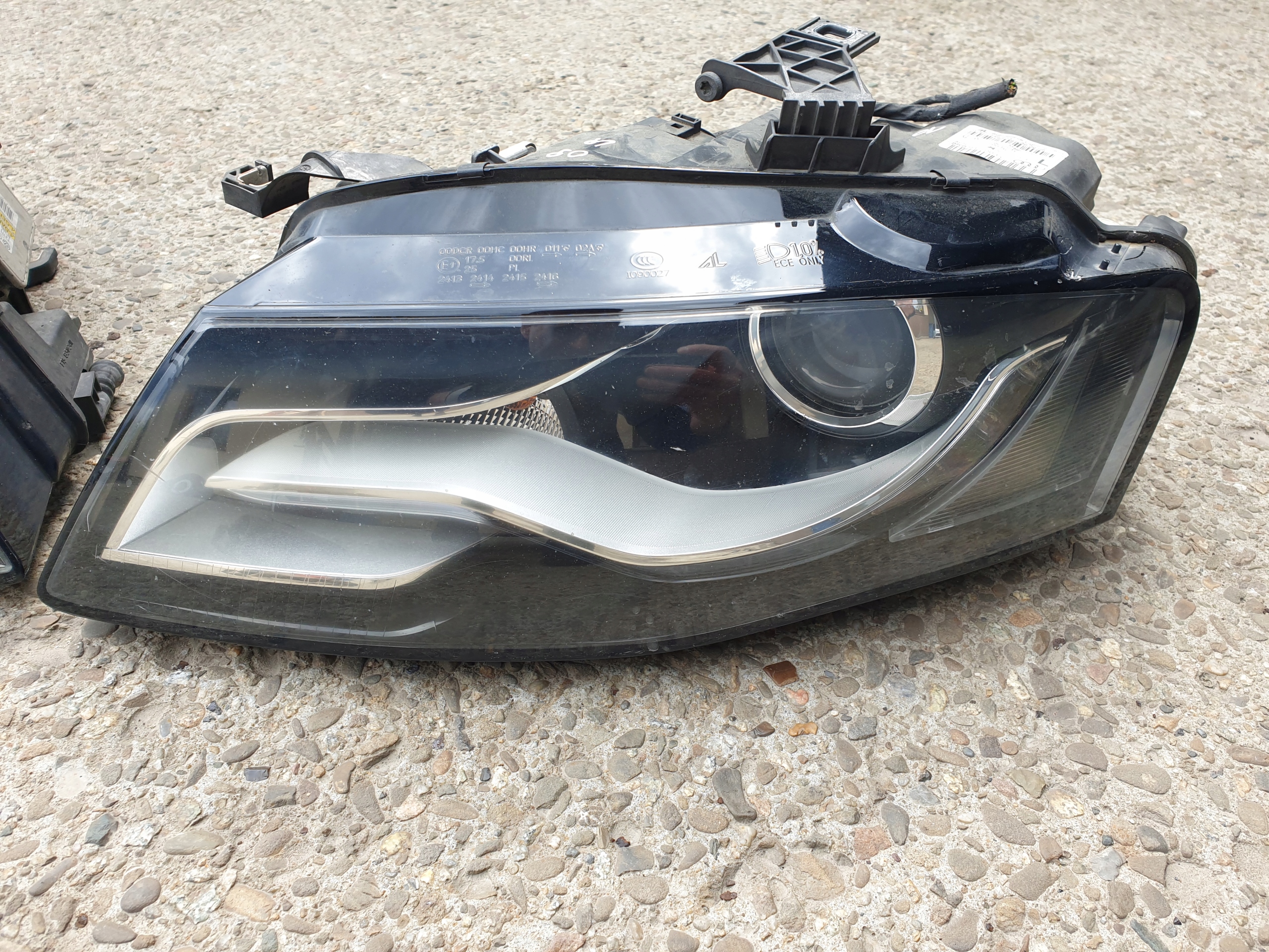 light front right BIXENON AUDI A4 b8 2008- EUROPA