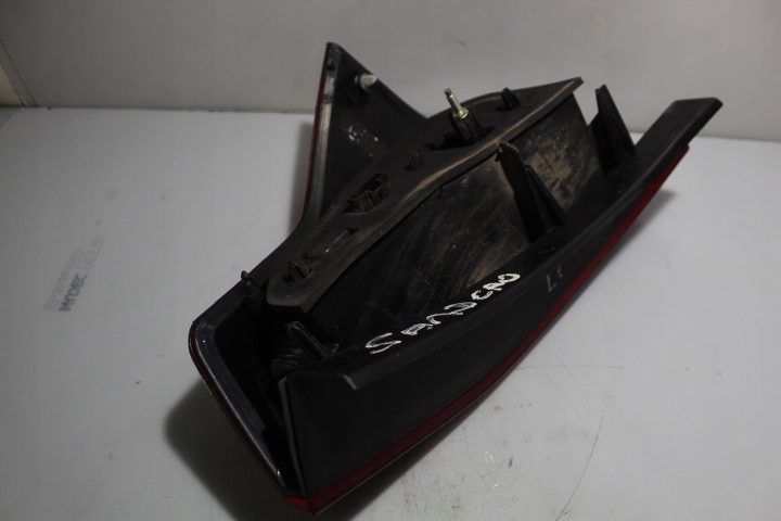 фонарь левый Dacia SANDERO и