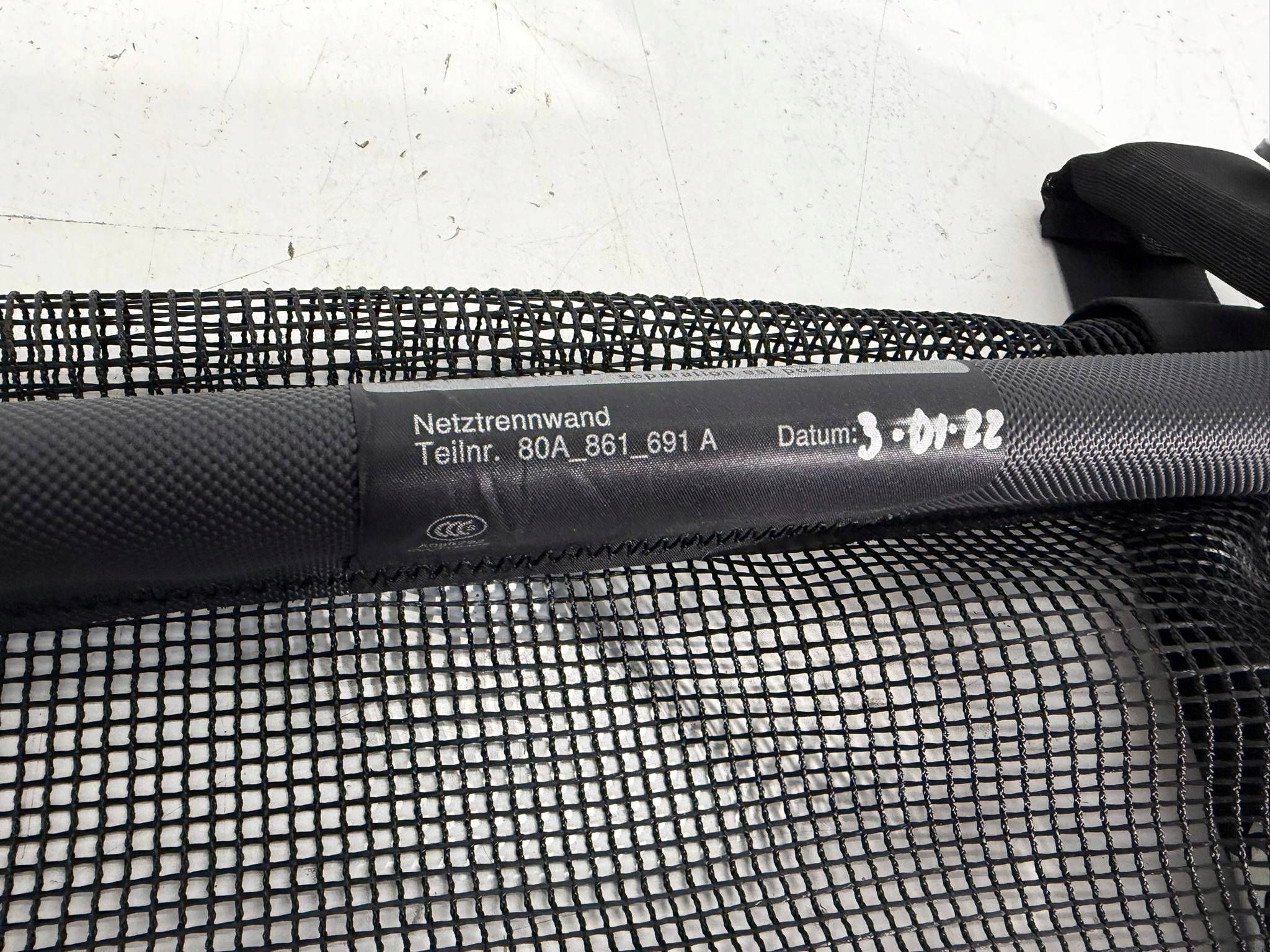 ролета багажника Audi OE 80A861691A