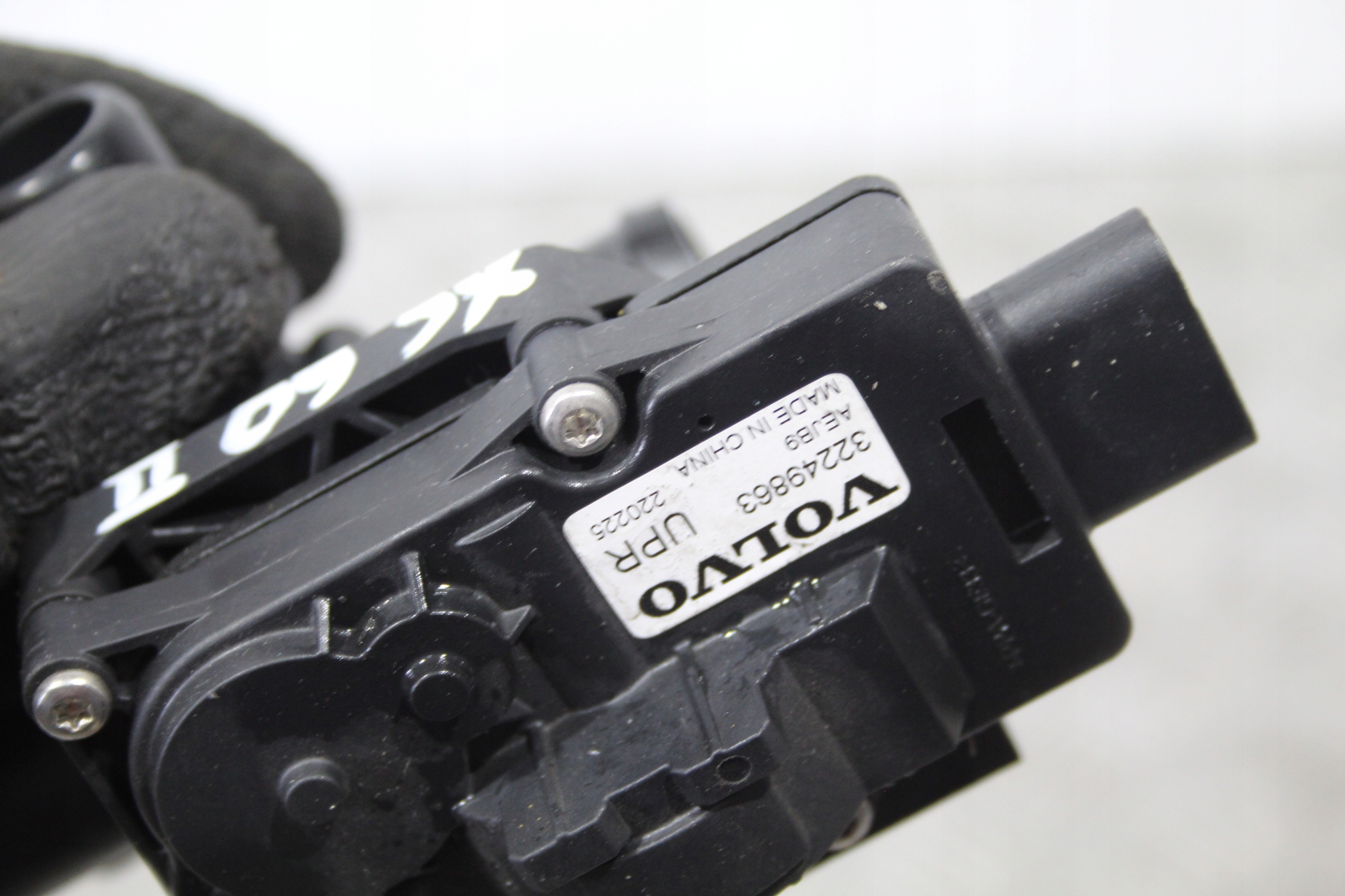 pumpa cirkulacije vode ventil VOLVO XC60 II 2 LIFT
