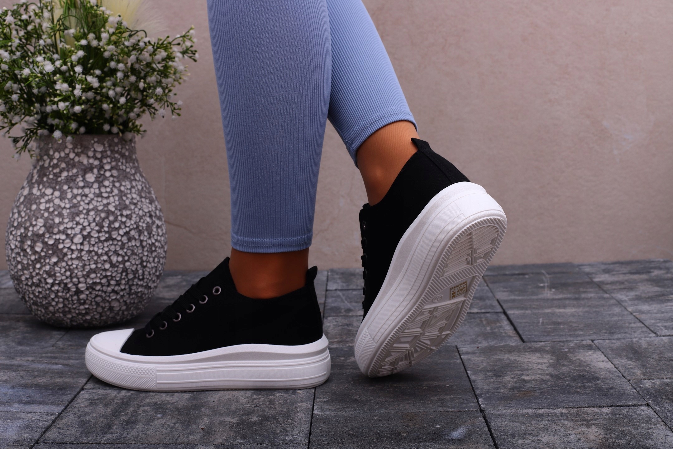 KLASYCZNE TRAMPKI BUTY DAMSKIE SPORTOWE Rozmiar 38