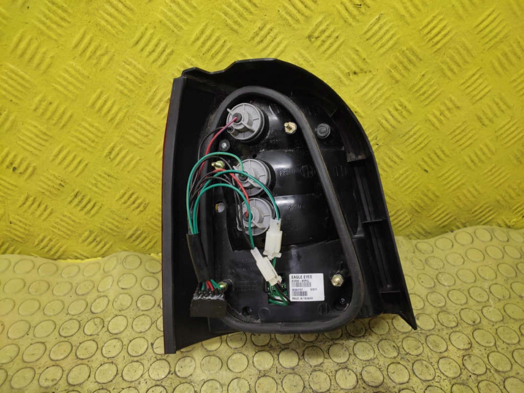 AUDI A4 B5 KOMBI light right rear part