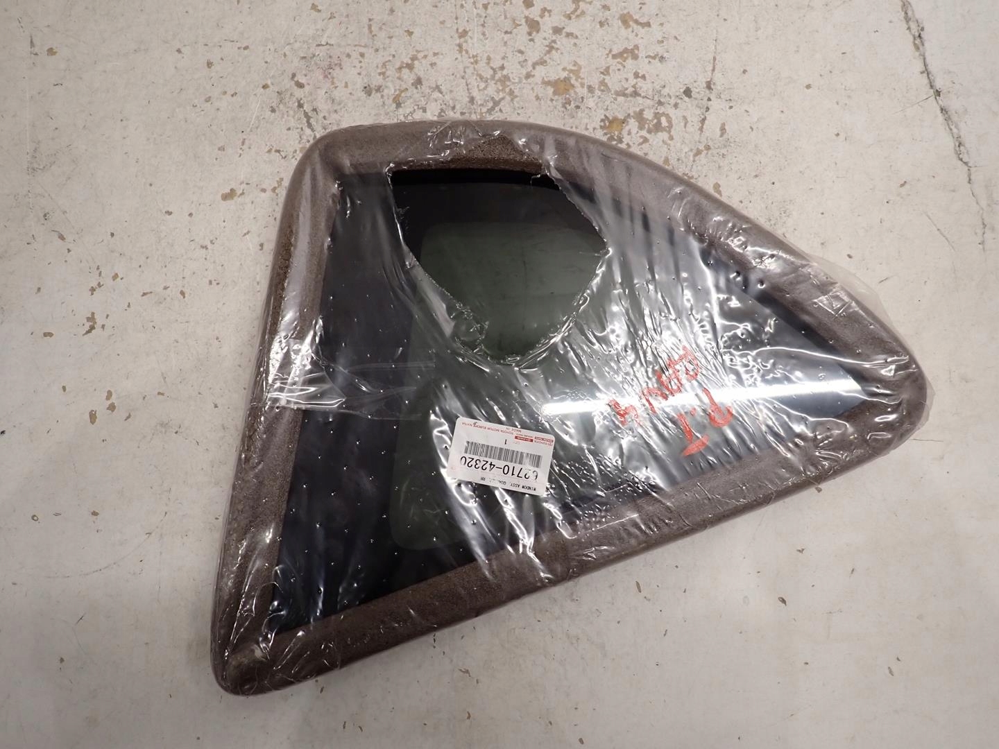 window bodywork right rear part TOYOTA RAV4 IV 2012- 62710-42320