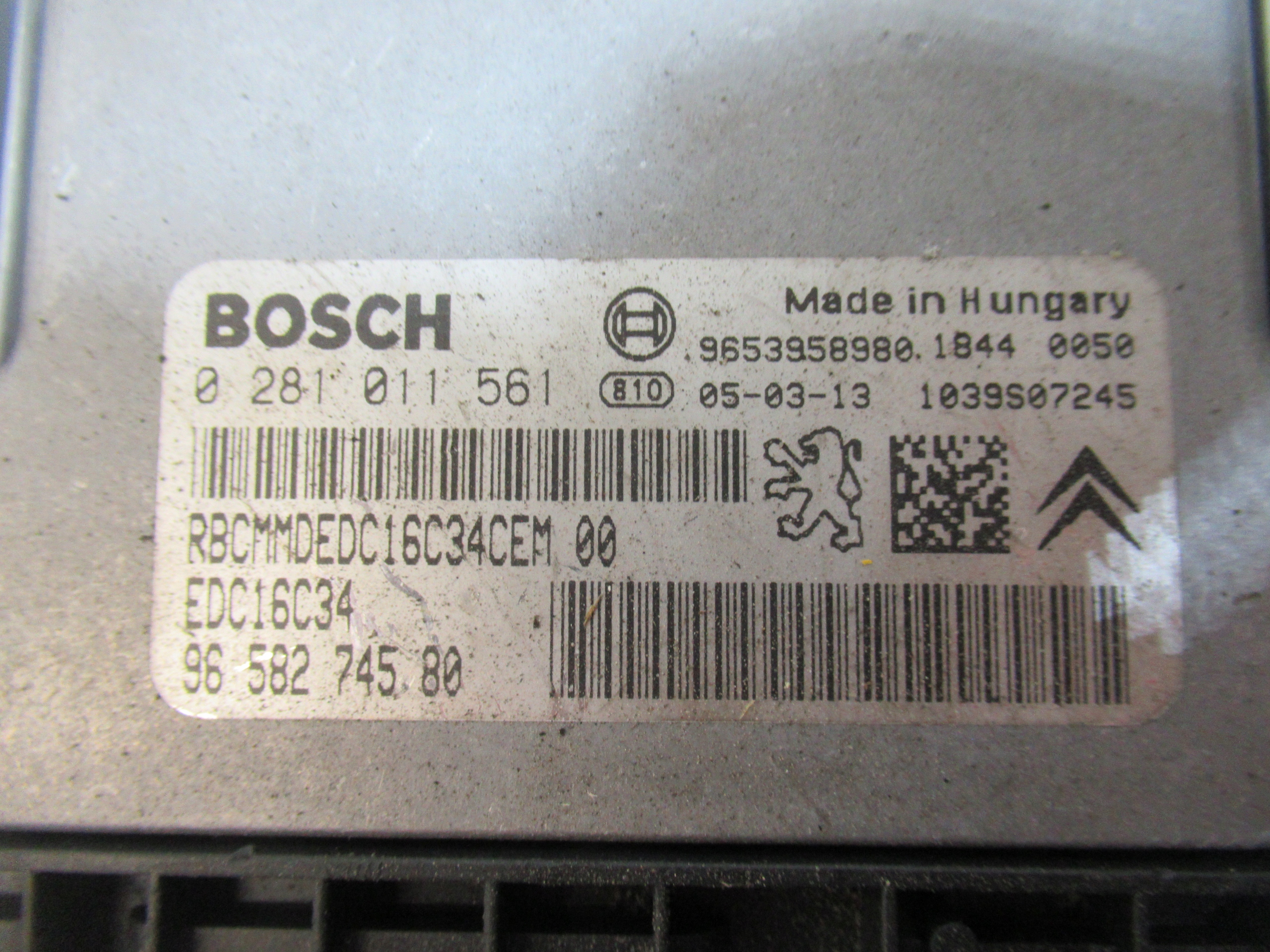 computer of the engine control unit CITROEN C5 II 1.6 HDI BOSCH 9653958980