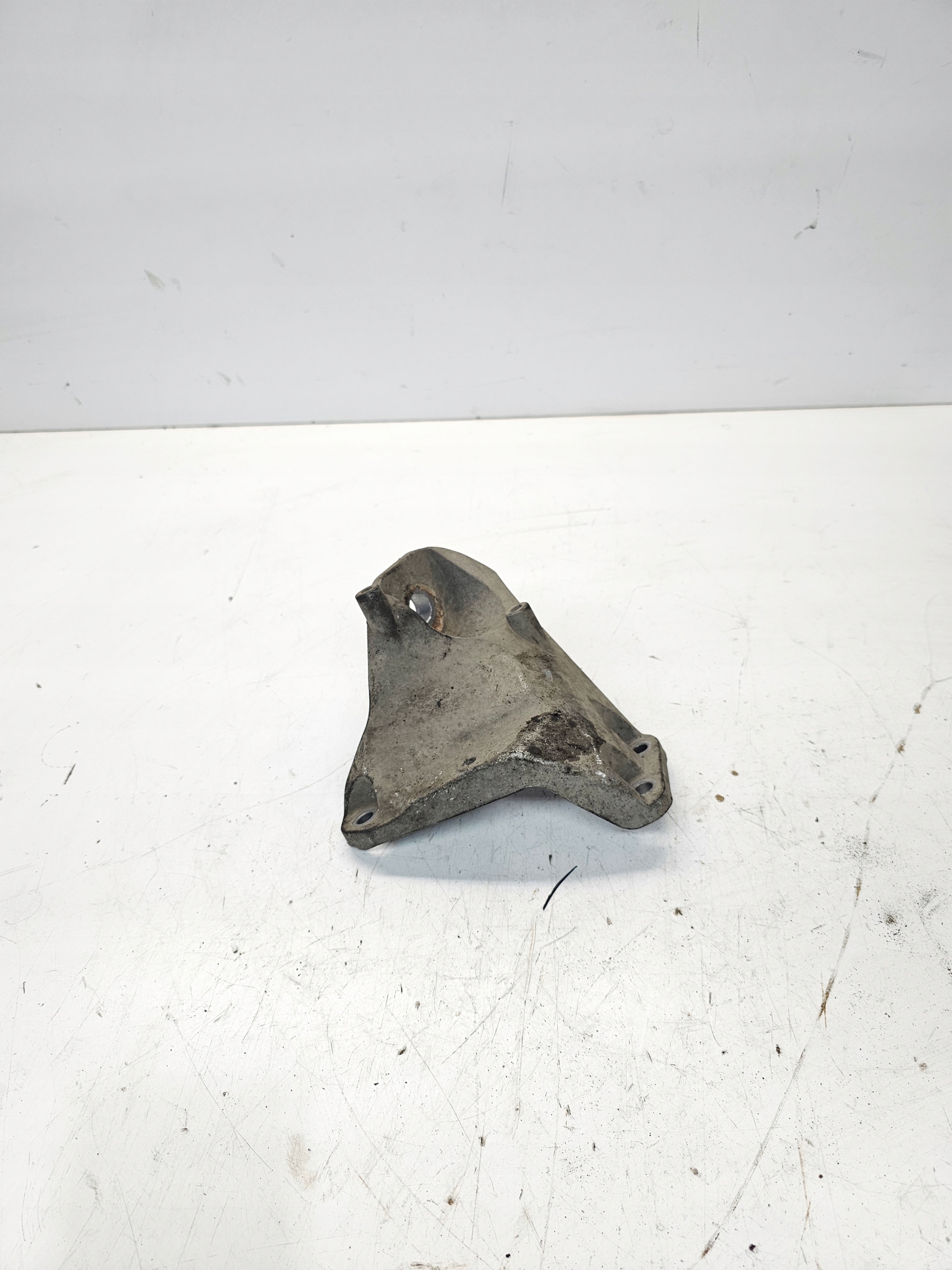 SUPPORTO SUPPORTO CAMBIO DESTRO AUDI A4 B7 8E0399113P