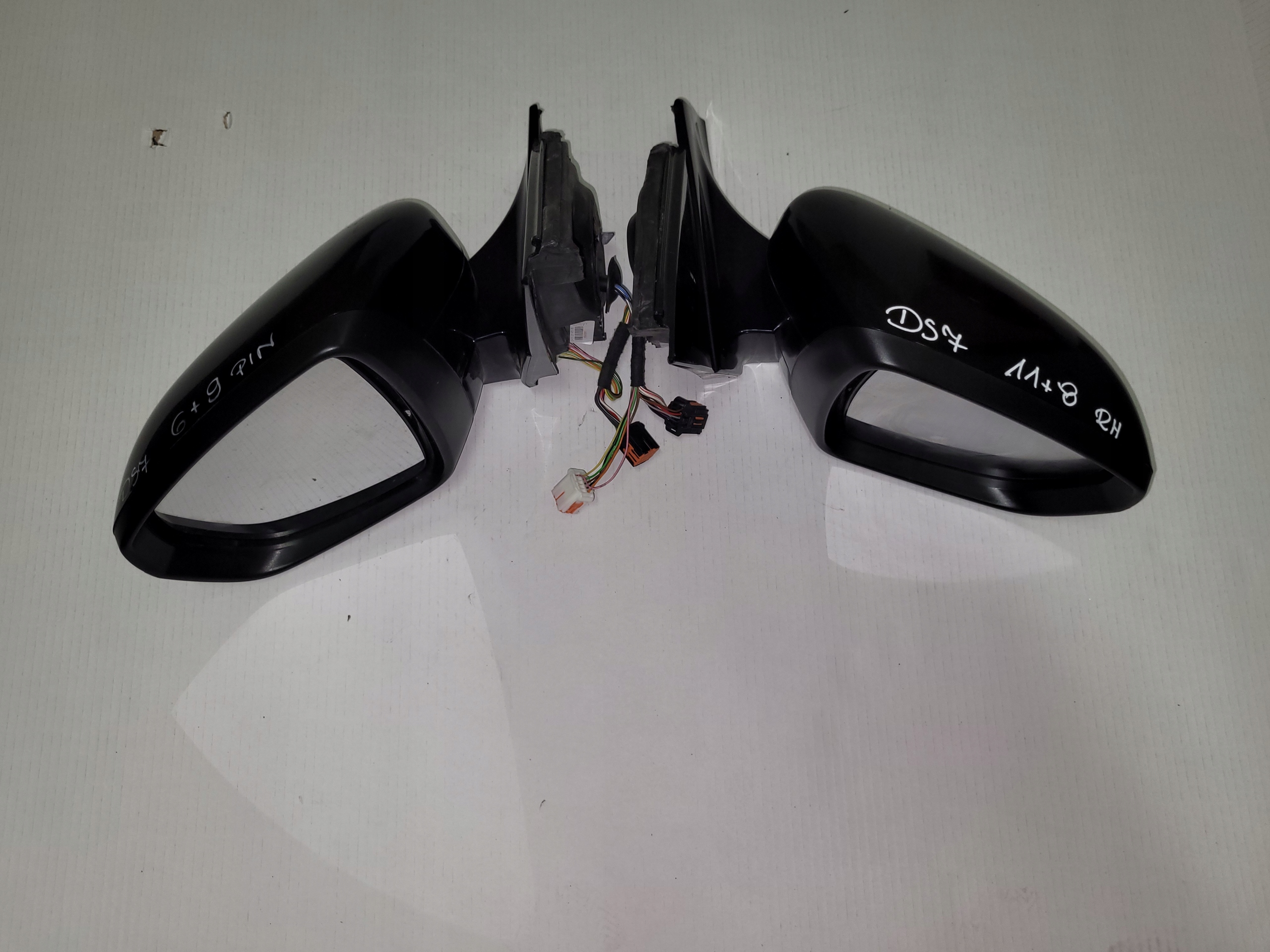 CITROEN DS7 18- LUSTERKO PRAWE 19 PIN LEWE 15 PIN
