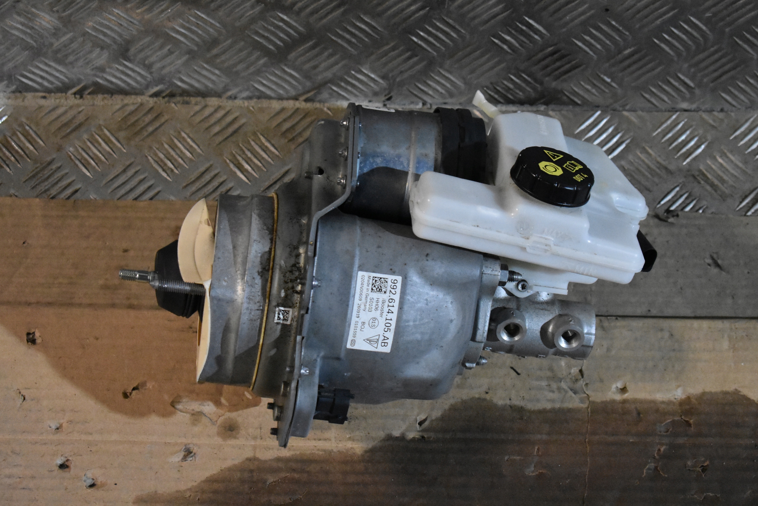 IDEALNE servo Servofreno PORSCHE 992 1 9