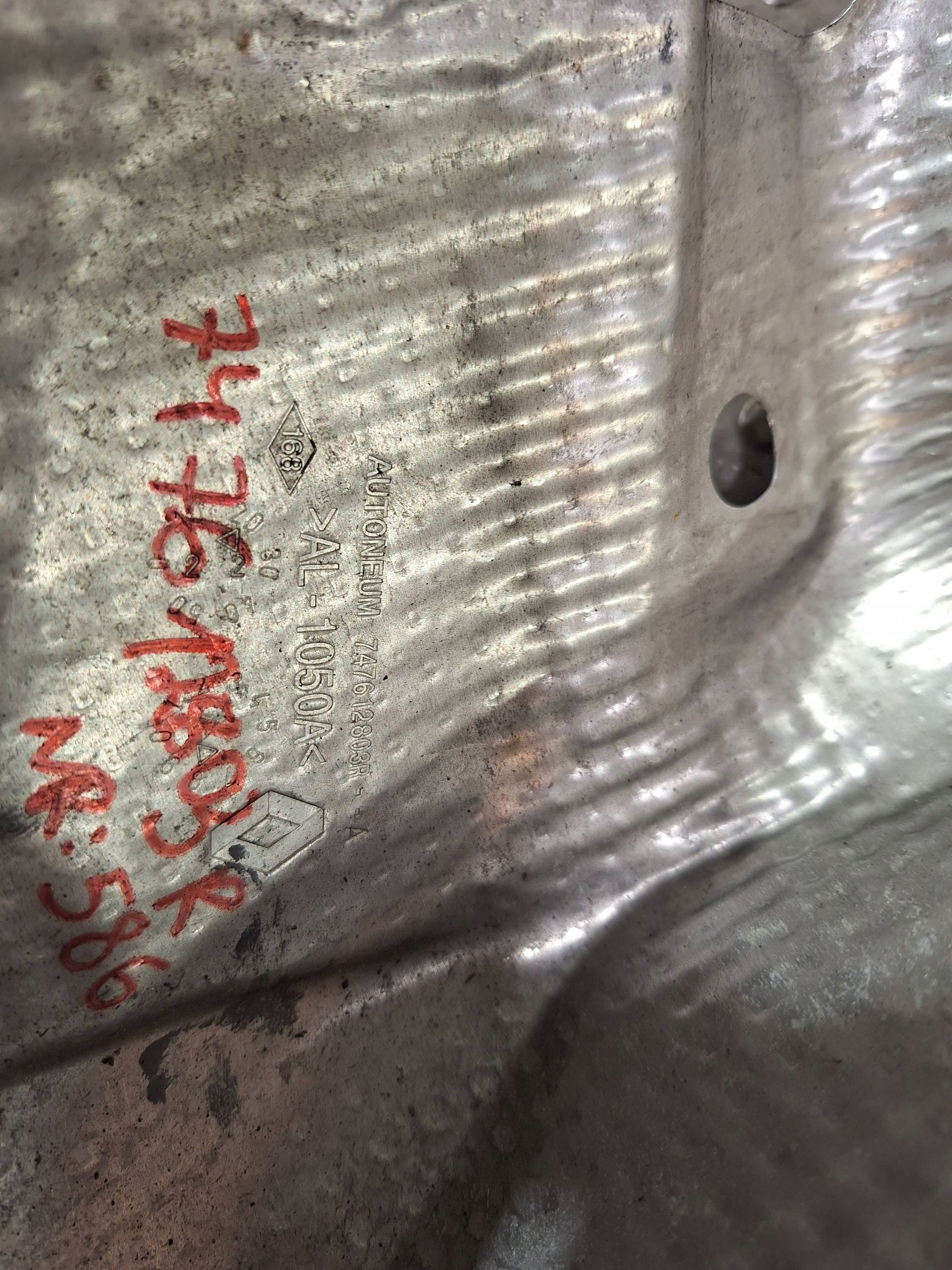 Blende Abdeckung TERMICZNA 747612803R RENAULT ARKANA