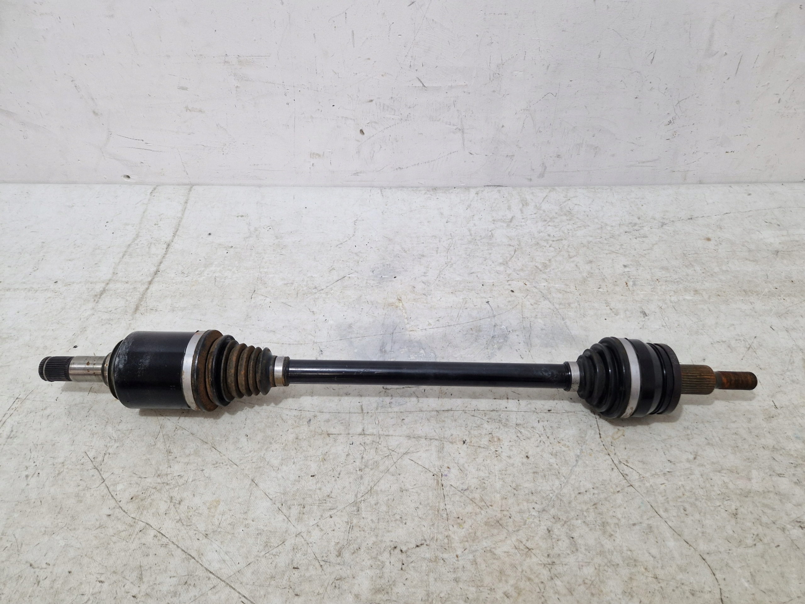 DODGE CHARGER CHALLENGER 2019- semi-axis rear part left = right 68277002AB
