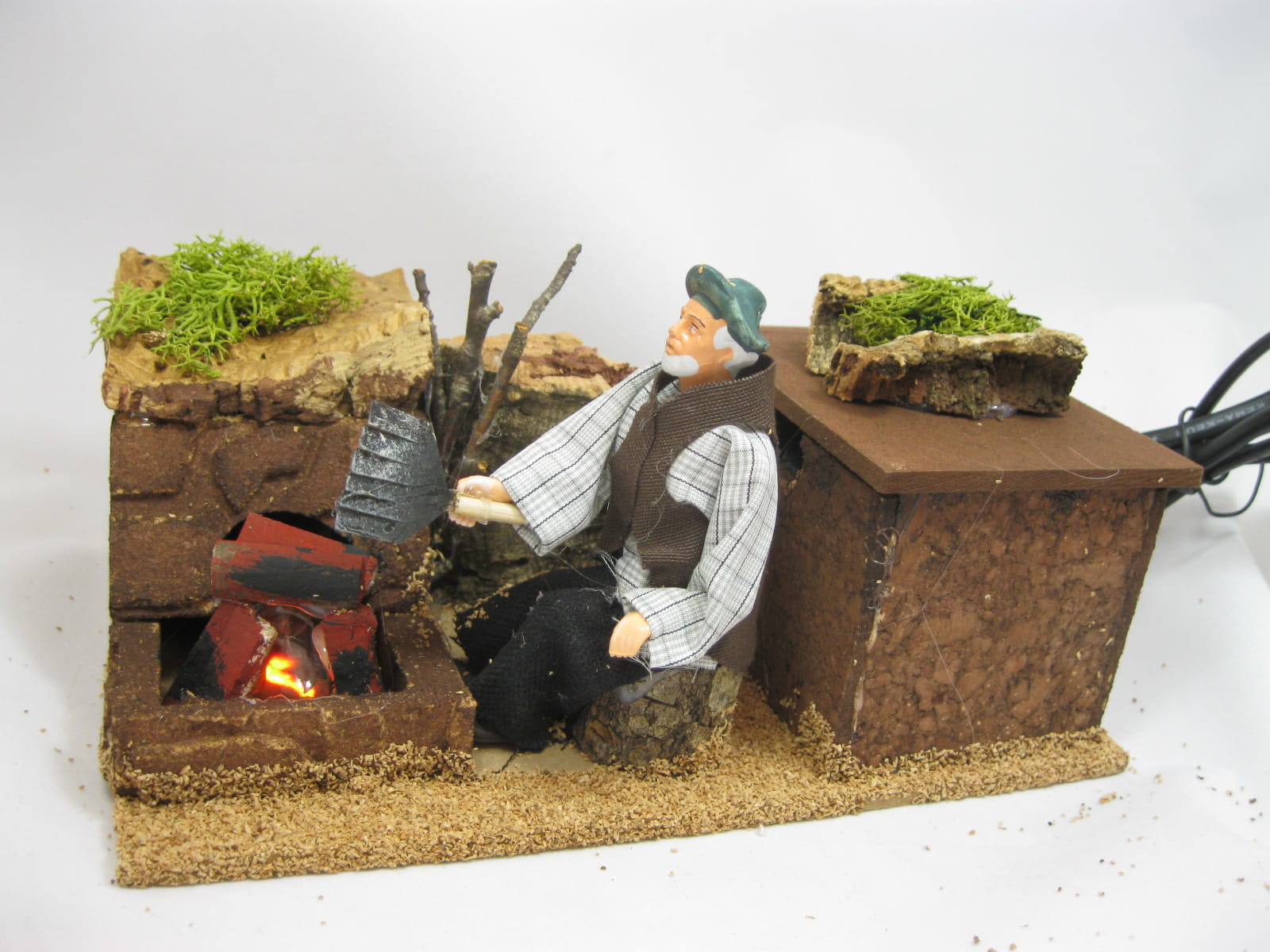 Pohyblivá Figúrka Chlapec pri grile 14x18x12 cm 220 V