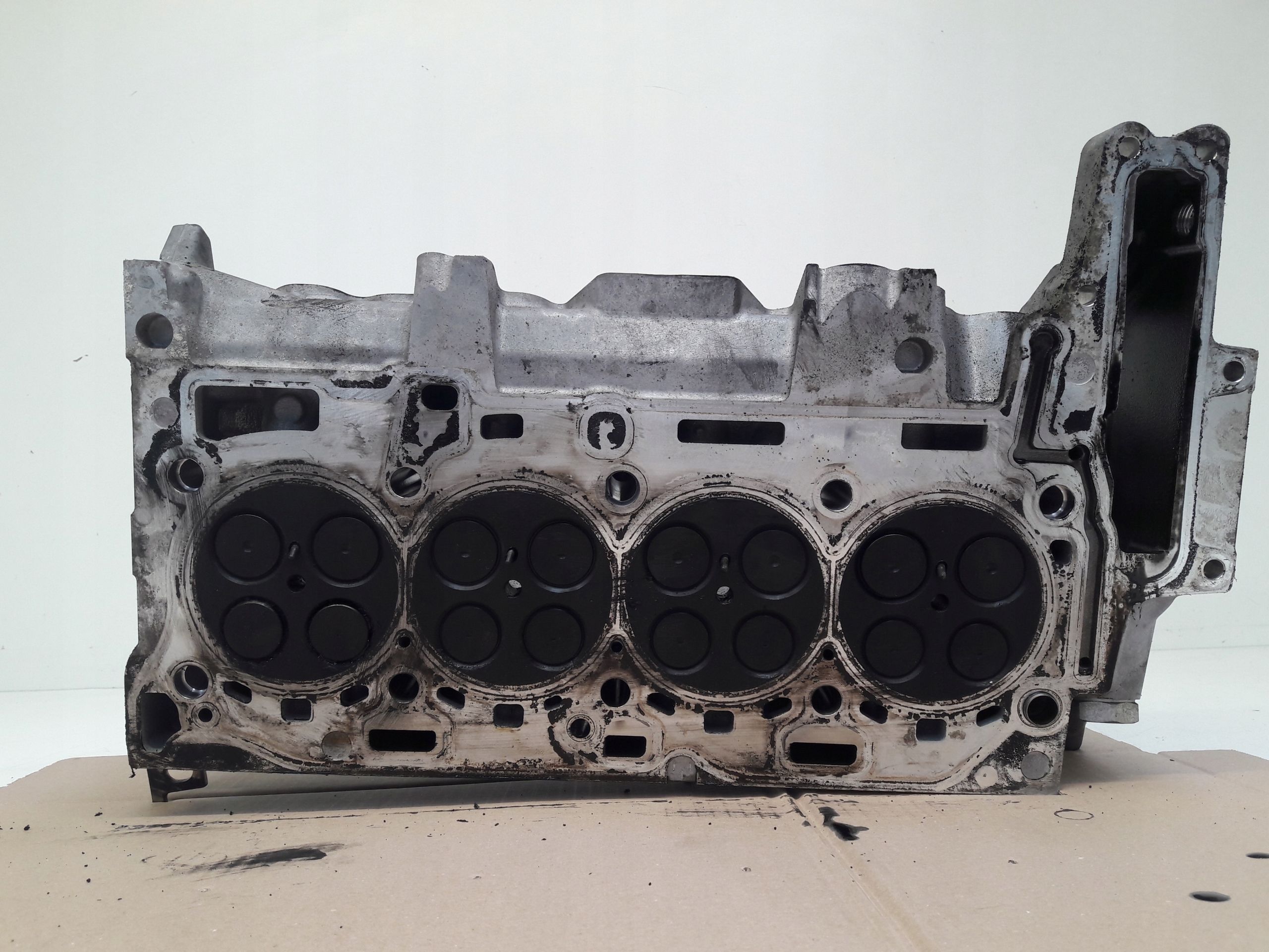 TESTATA 77976760G BMW E87