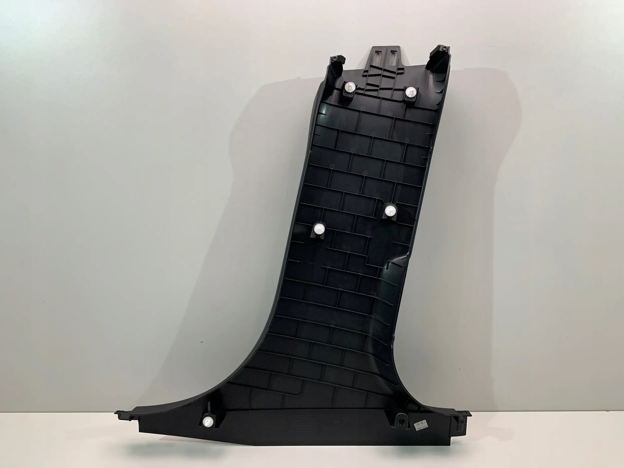 BMW 4 G26 OSŁONA SŁUPKA B WEWNĘTRZNA LEWA 7490759 Producent części BMW OE