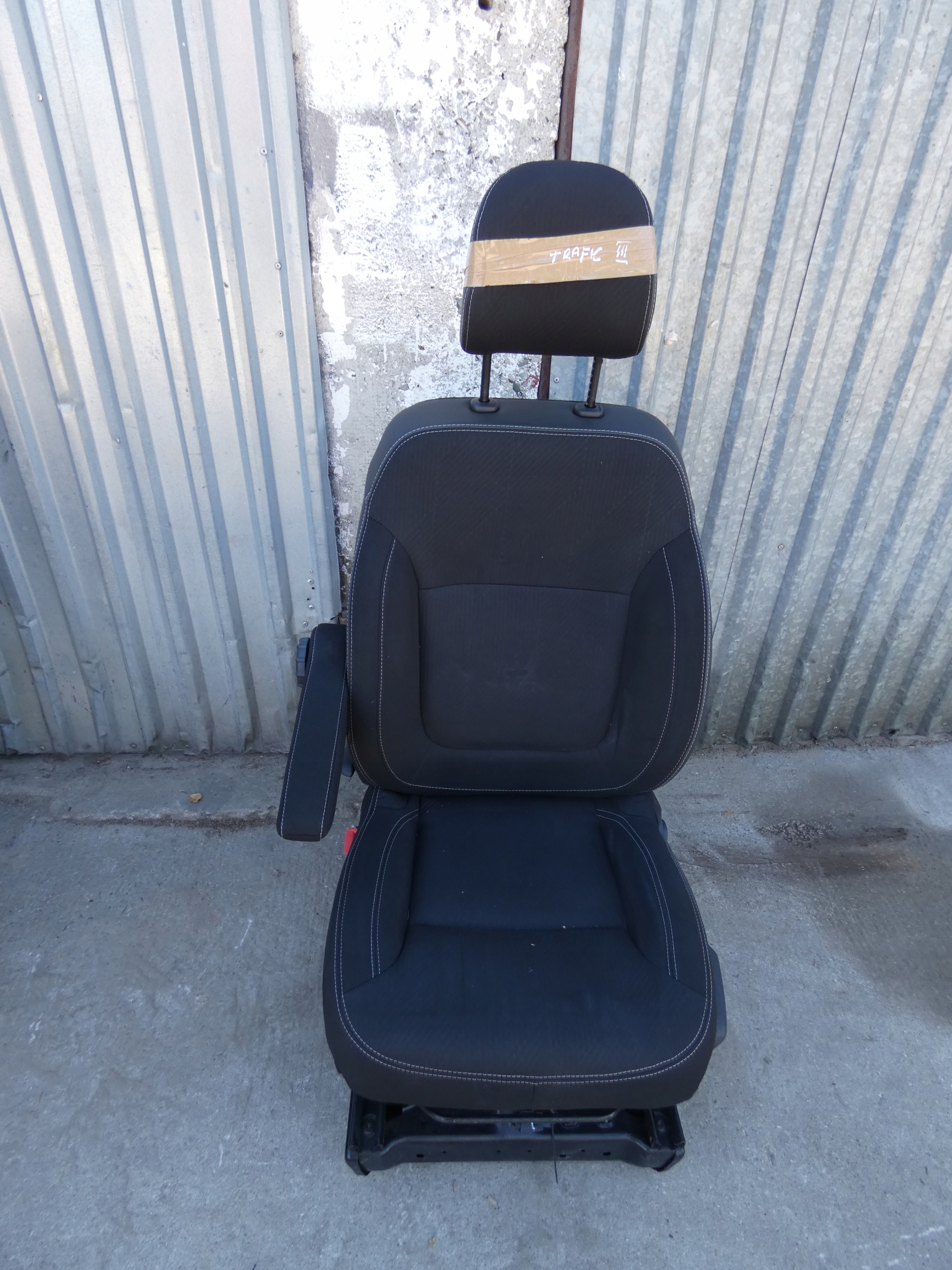 RENAULT TRAFIC IV seat front seats front 2023r