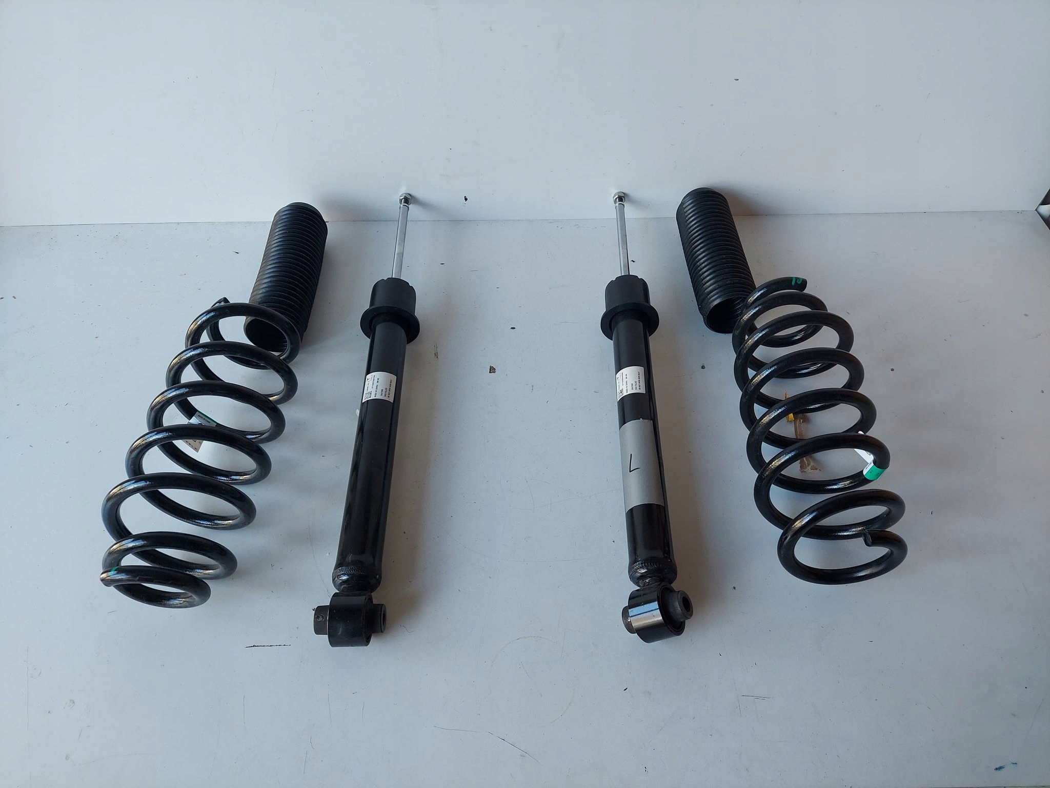 TESLA МОДЕЛЬ 3 Y AWD АМОРТИЗАТОР ПРАВЫЙ ЛЕВЫЙ ЗАД.