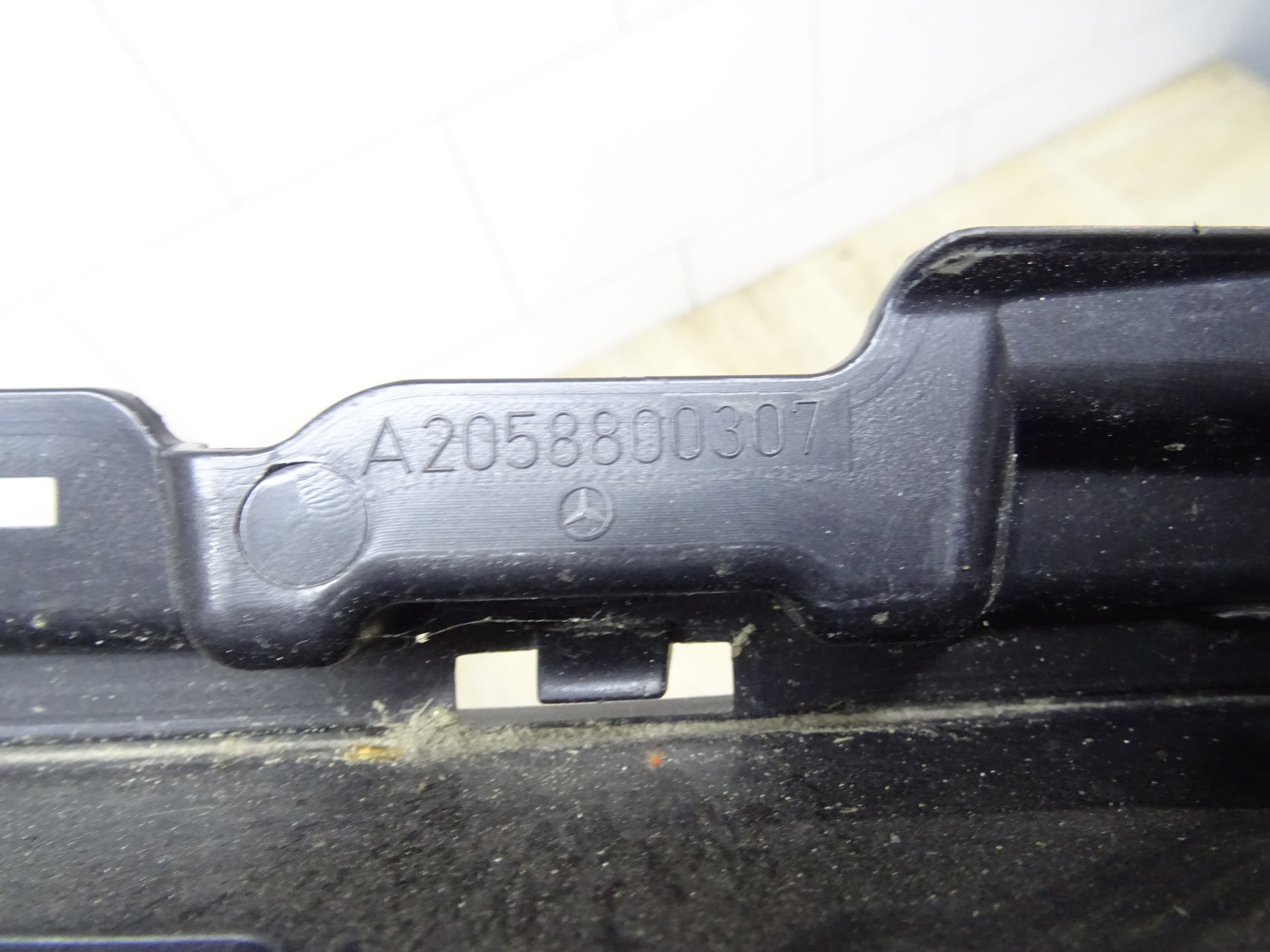 Mercedes-Benz C-Klasse W205 Kühlergrill FRONTGRILL Kühlergitter A2058800507 - Thumbnail 4
