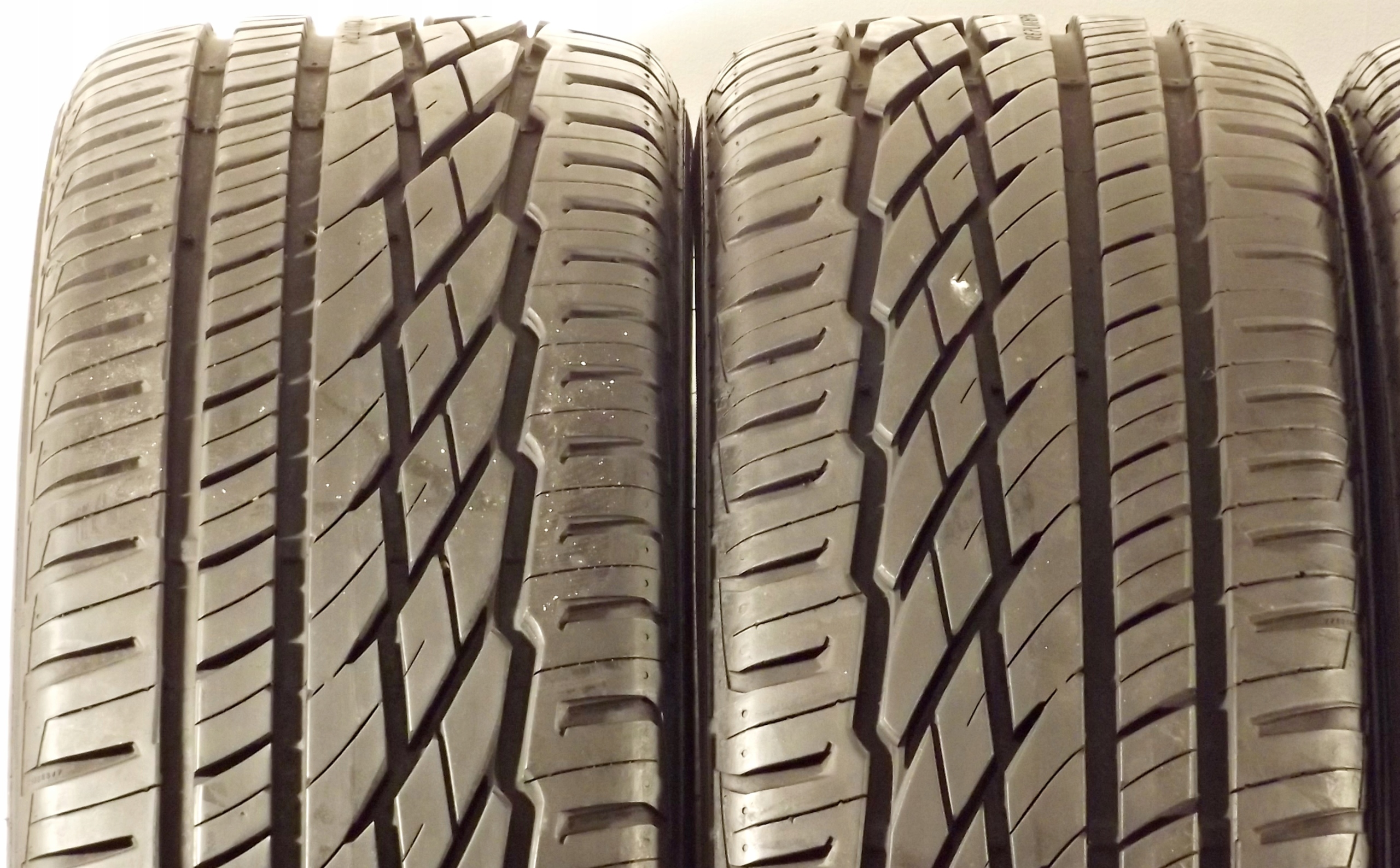 Opony letnie 225 55R18 98V GENERAL GRABBER GT Load index 98 750 kg