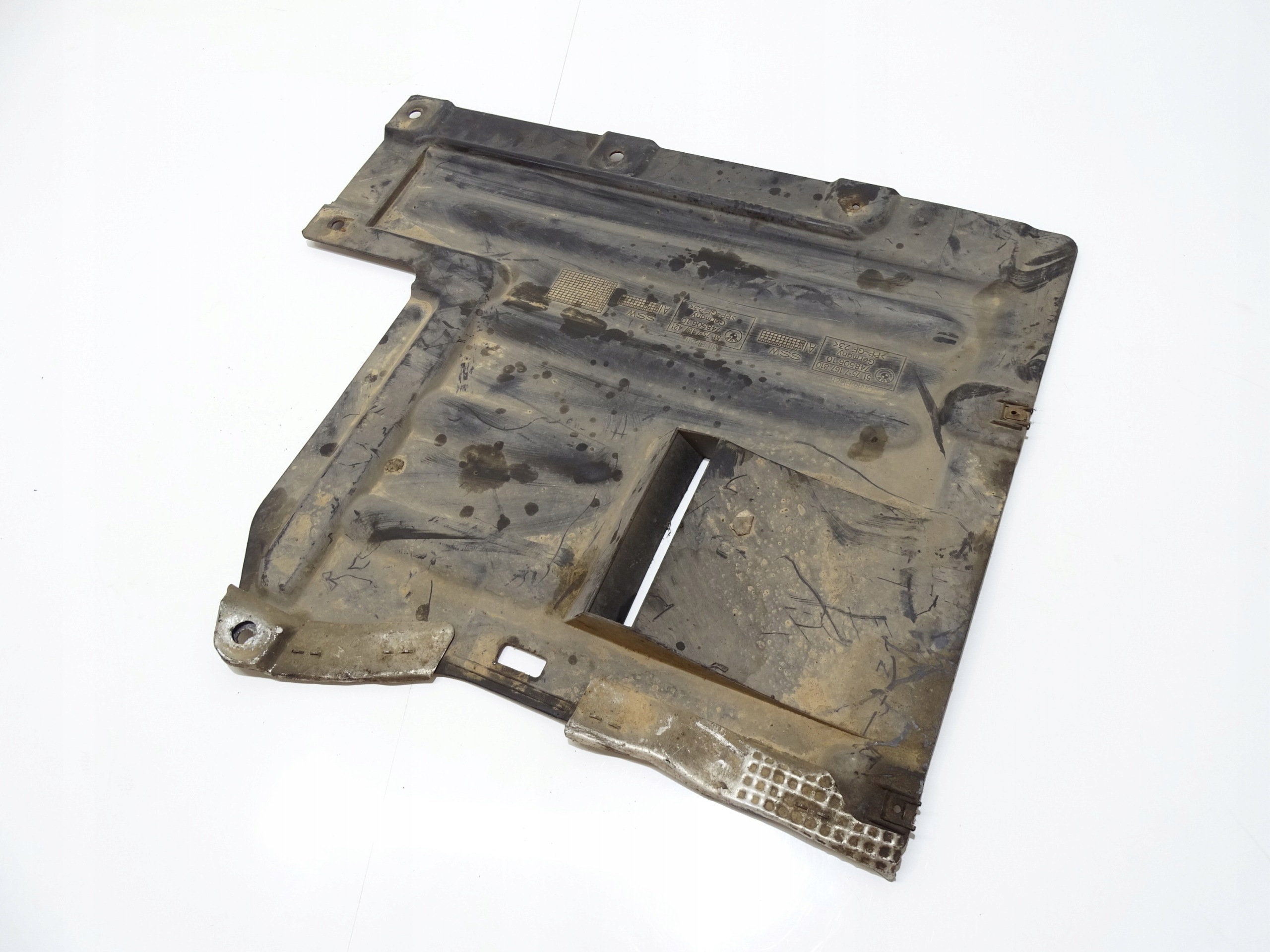 cover central chassis BMW E92 N43 7167810