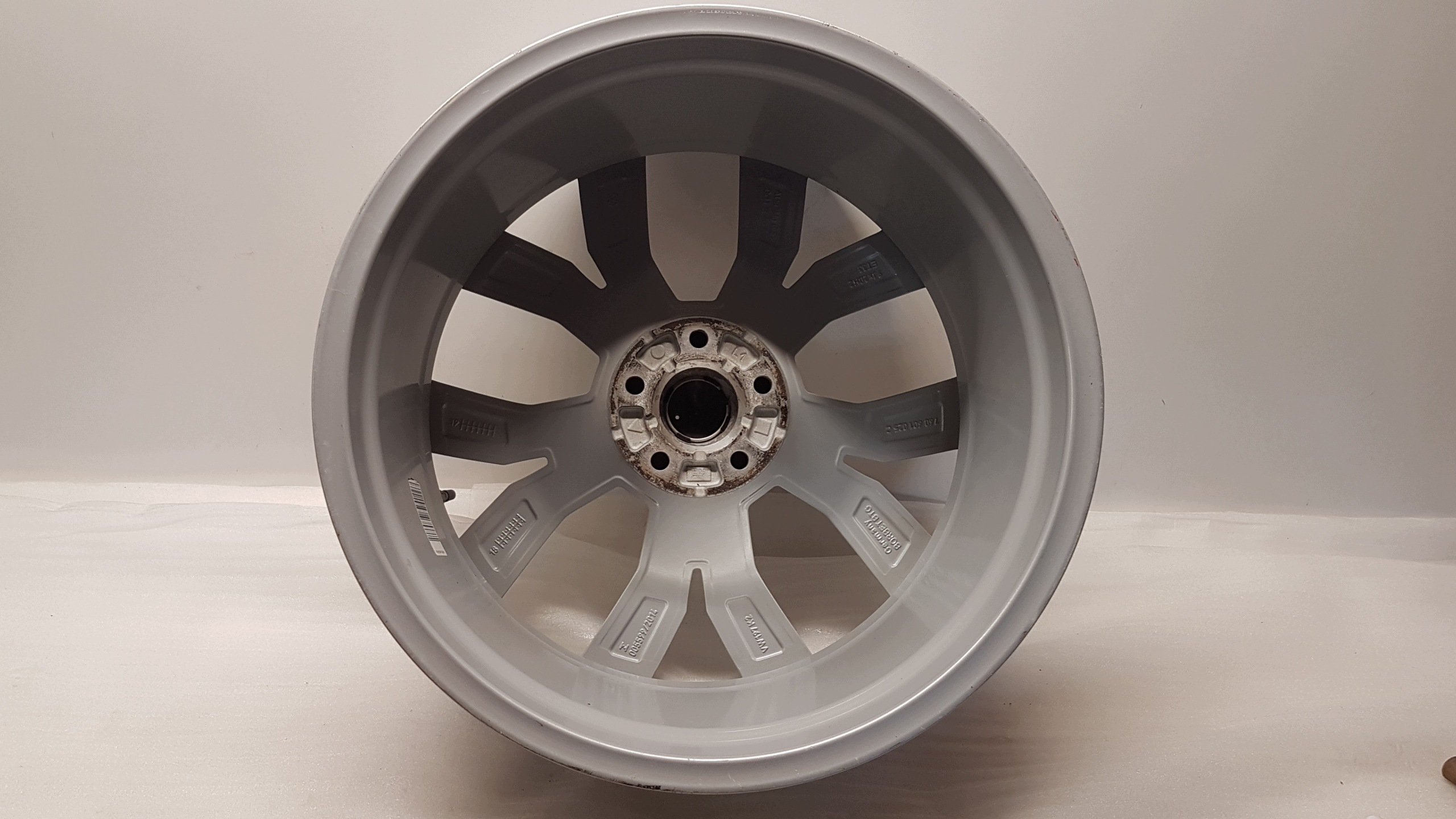 disk VW TOUAREG 9Jx20 ET33 760601025C