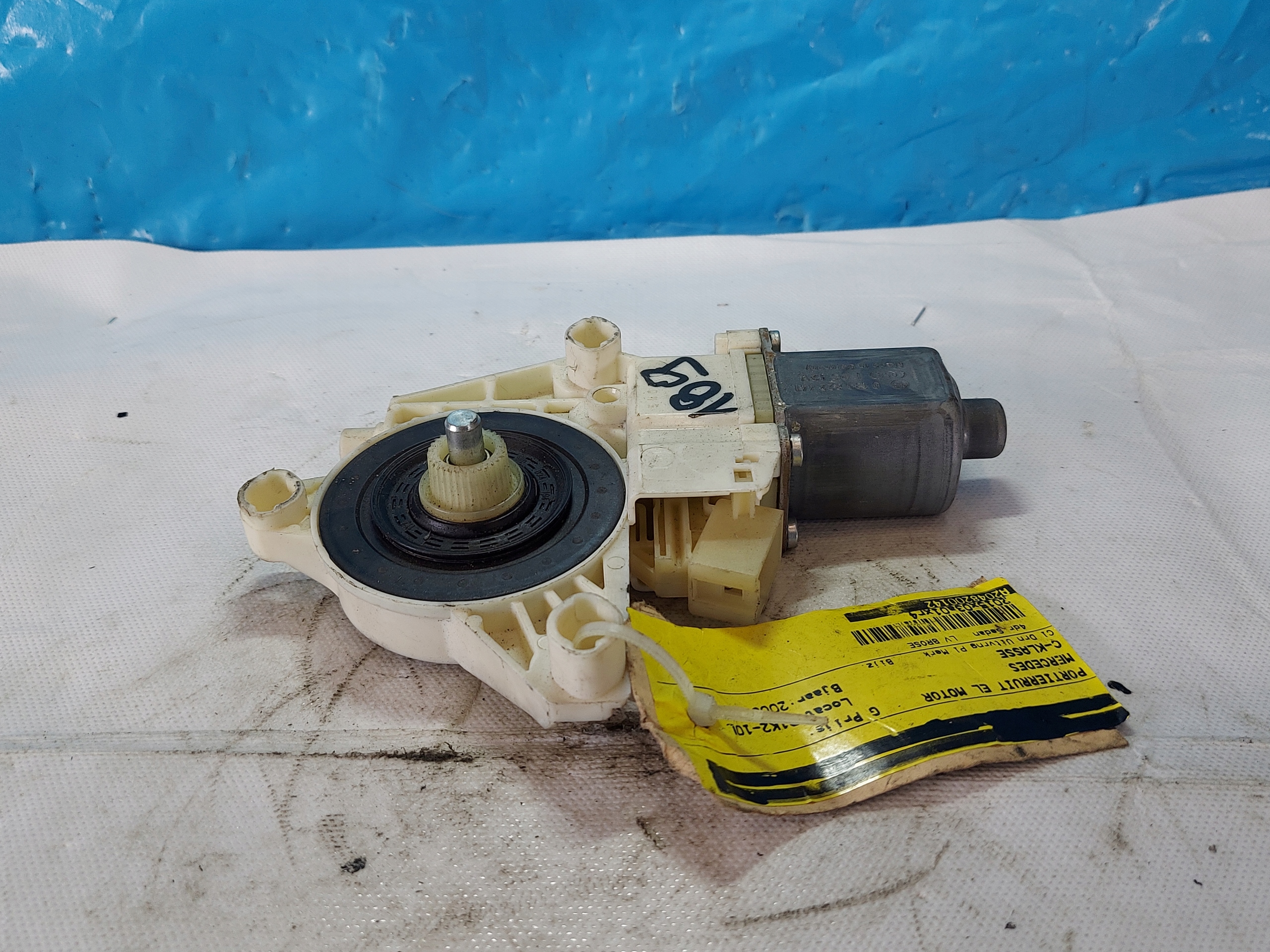 engine lifting windows MERCEDES W204 A2048200142 left front