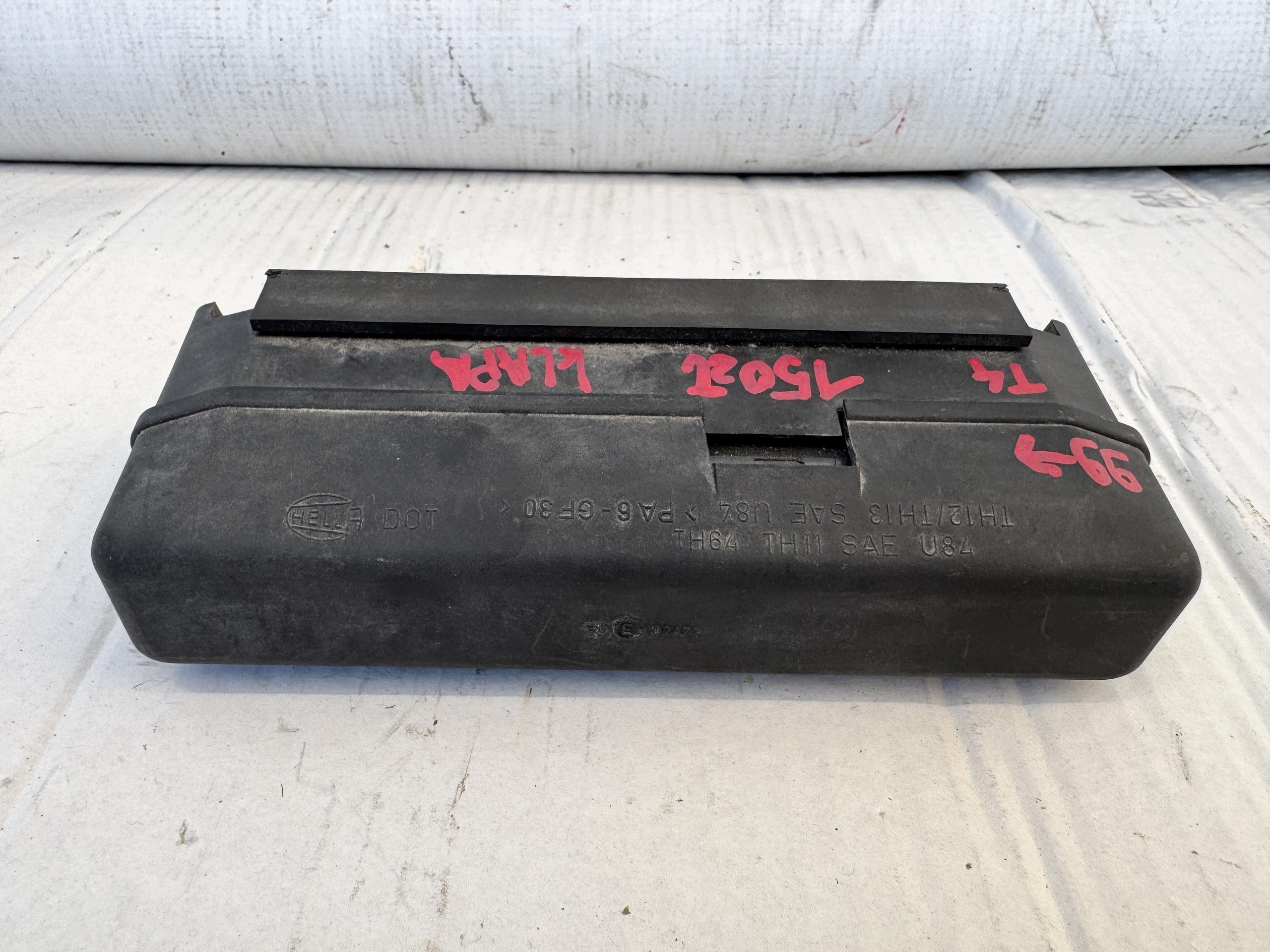 VW TRANSPORTER MULTIVAN T4 99- third brake light bonnet rear part 703945135