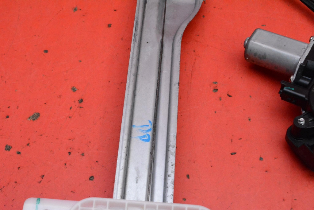 window regulator right front EU 10233936 MG ZS 2 II LIFT 19-24