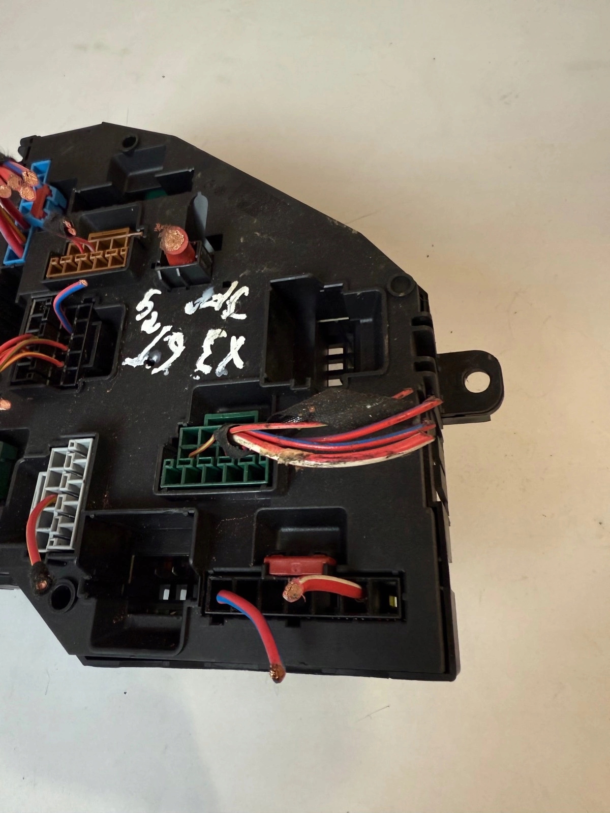 Module fusibles BMW X3 F25