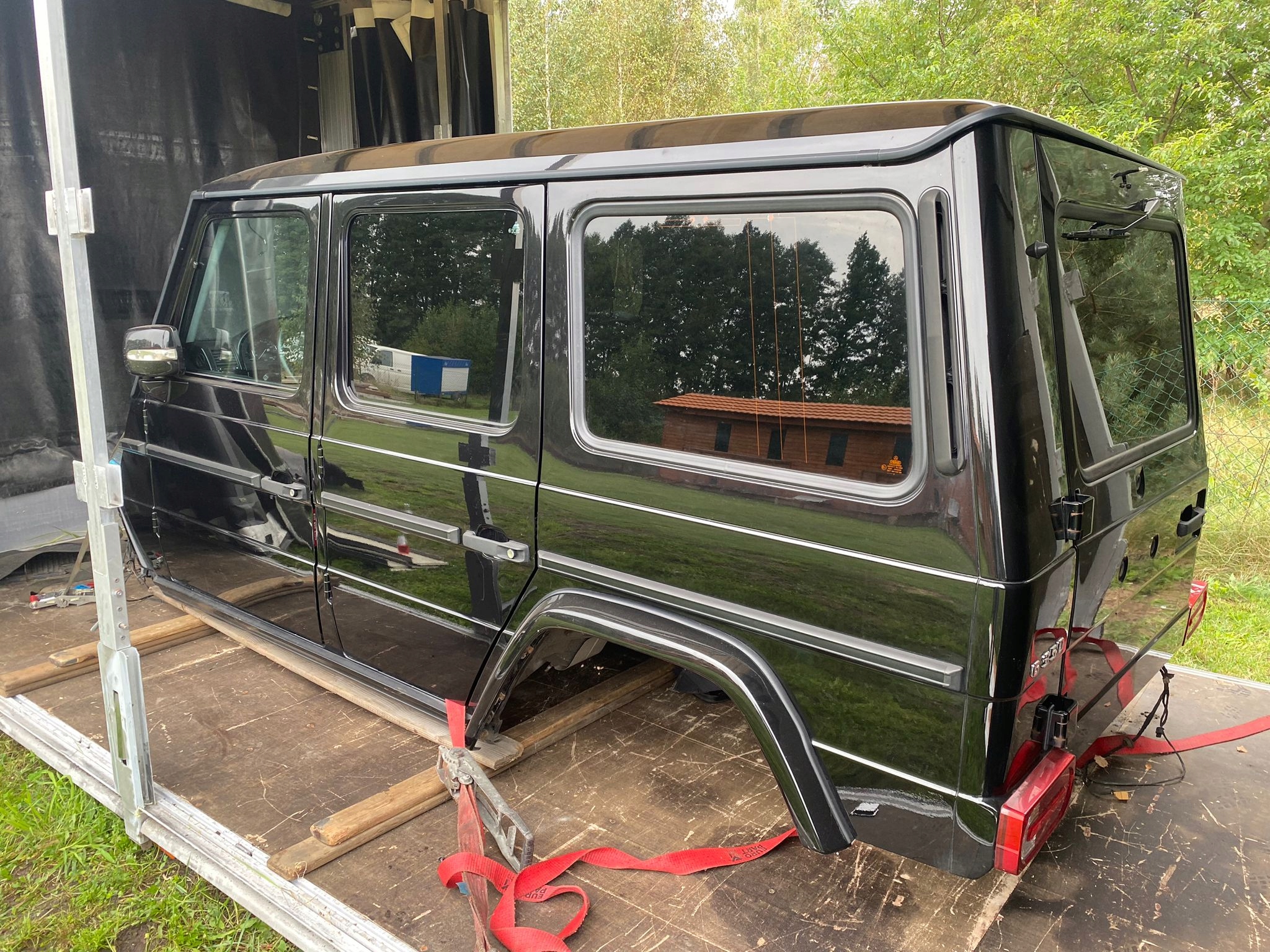 В ЗБОРІ КУЗОВЩИНА MERCEDES G КЛАС W463 2012