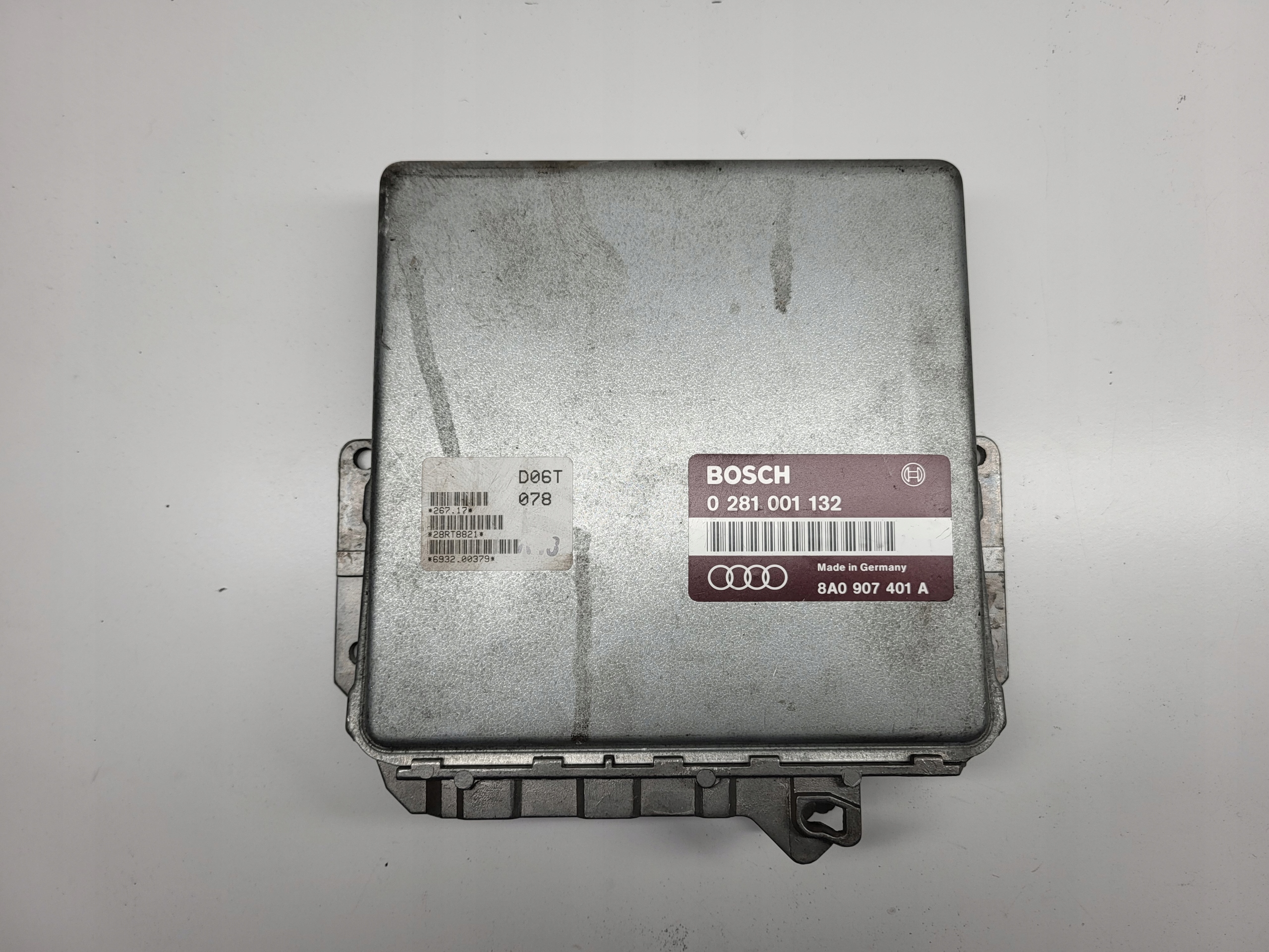 control unit computer of the engine AUDI 80 B4 1,9 TDI 8A0907401A 0281001132