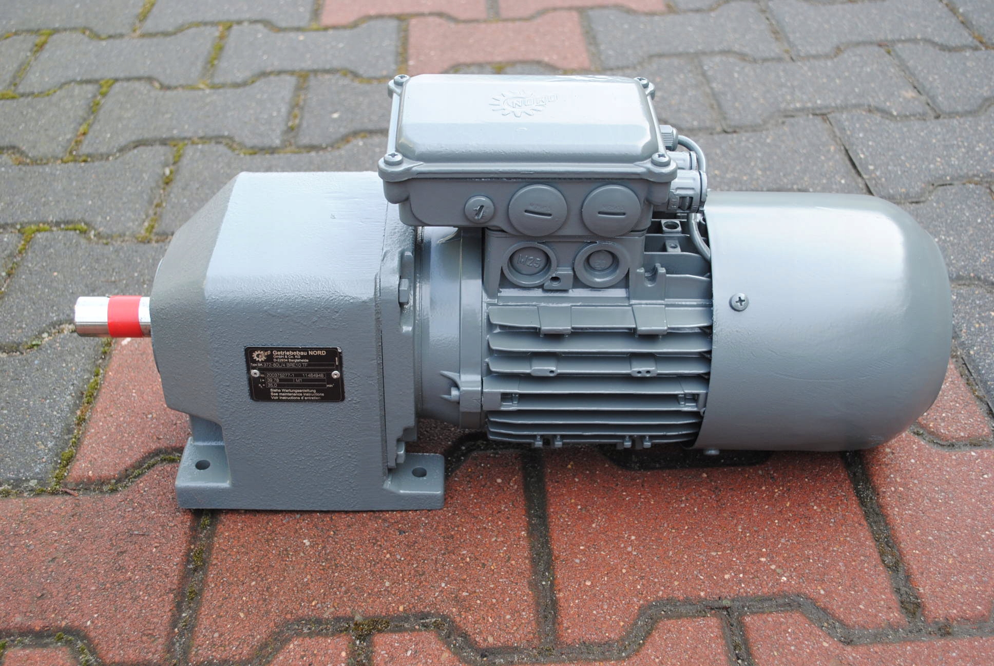 Motoreduktor 0.75kw. 35obr. z hamulcem. Firmy NORD Kod producenta 4344321