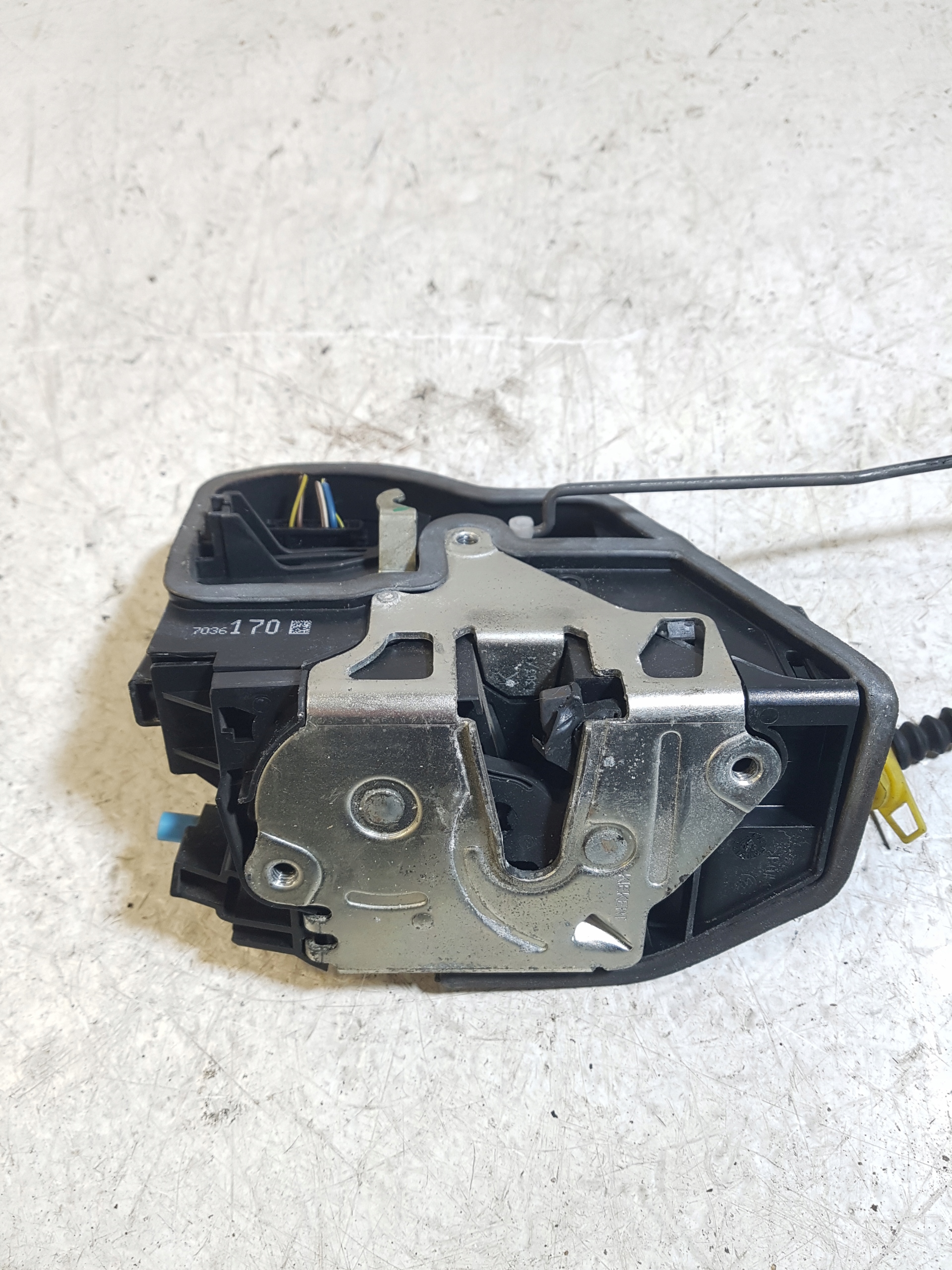 lock door right front BMW E60