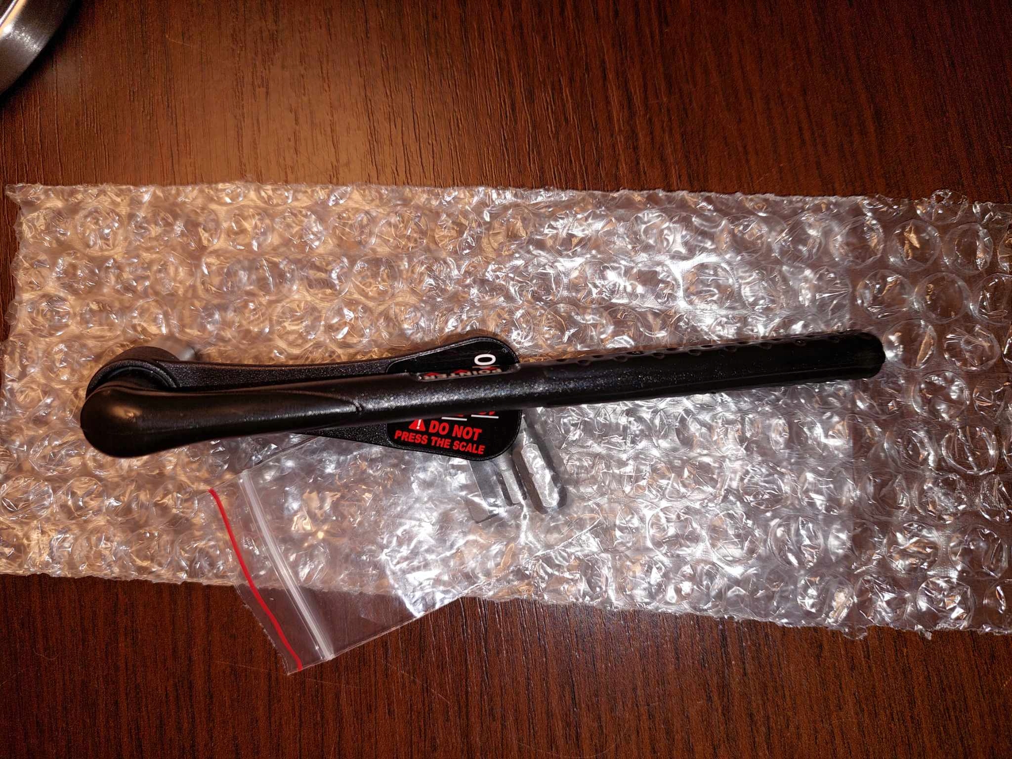 Prosty klucz dynamometryczny 3-10 Nm z końcówkami