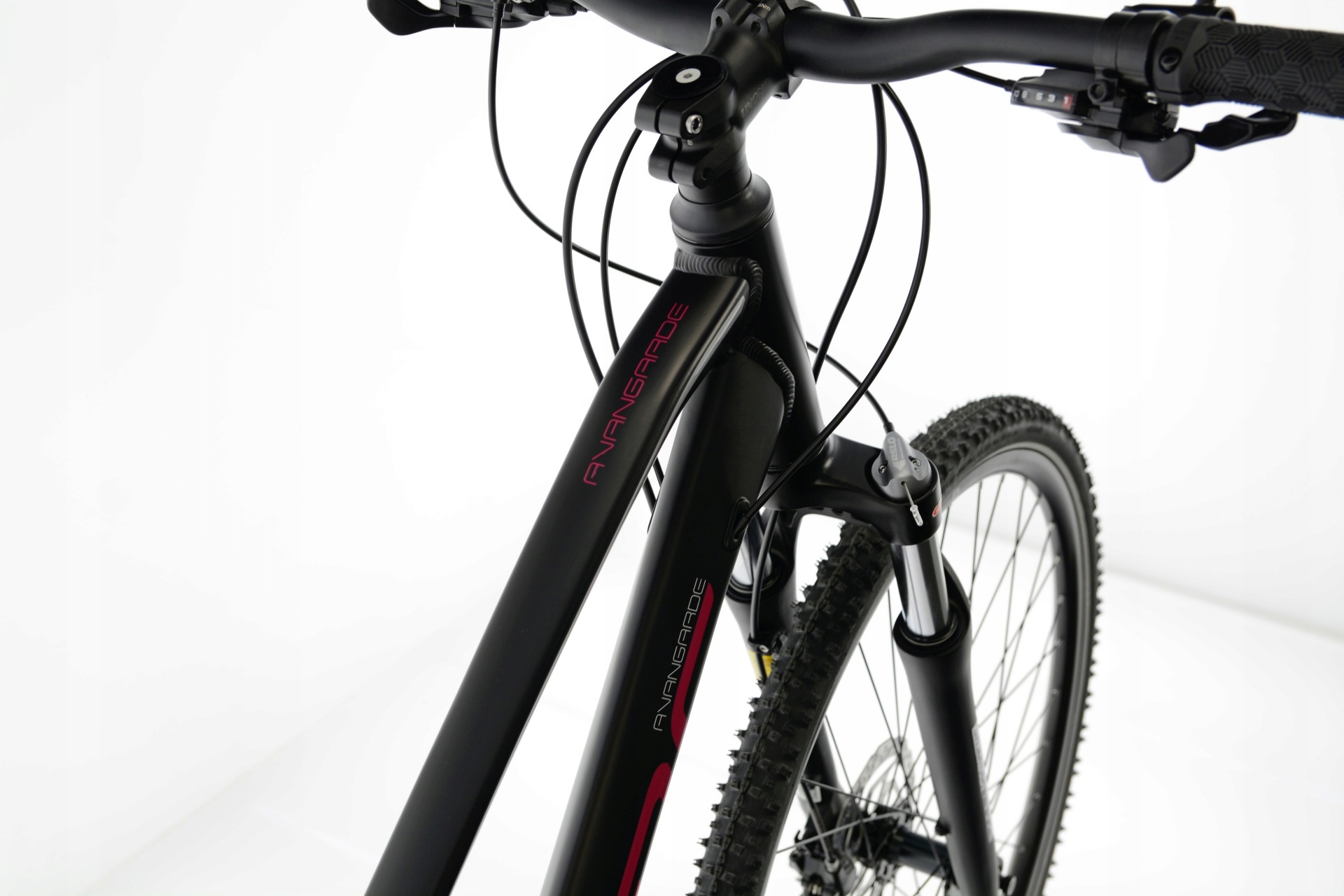 Rower 28'' Kands Avangarde Hydr D17 czarny 2024 NOWOŚĆ-Shimano CUES Hamulce tarczowe hydrauliczne