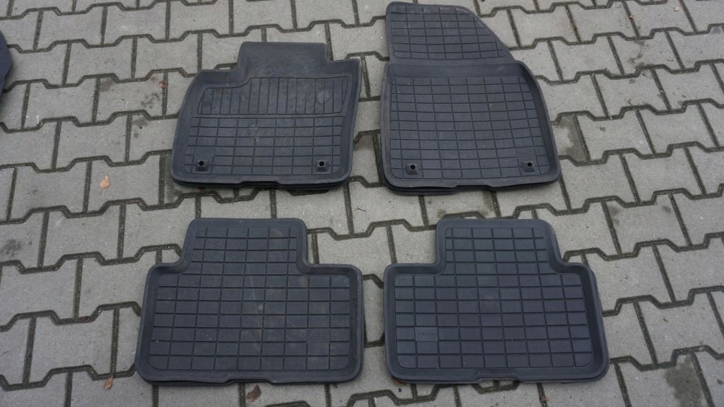 VOLVO XC40 - ORYGINALNE en caoutchouc Tapis KOMPLET