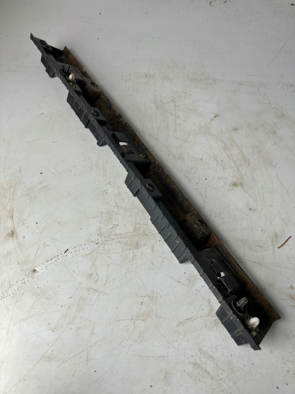 holder mouldings PROGOWEJ RENAULT MEGANE V E-TECH right front