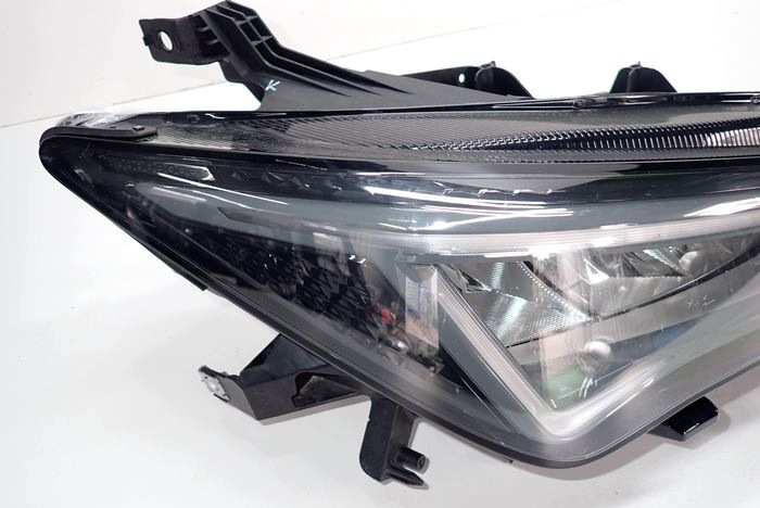 CUPRA BORN FULL LED reflektor right light right