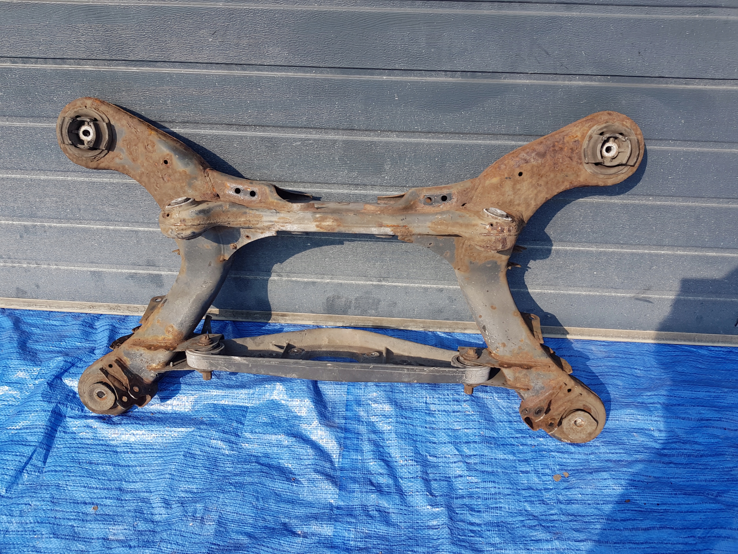 axle beam rear part MERCEDES CLS W219 W211 AMG 5.5 compressor; sider subframe axle beam
