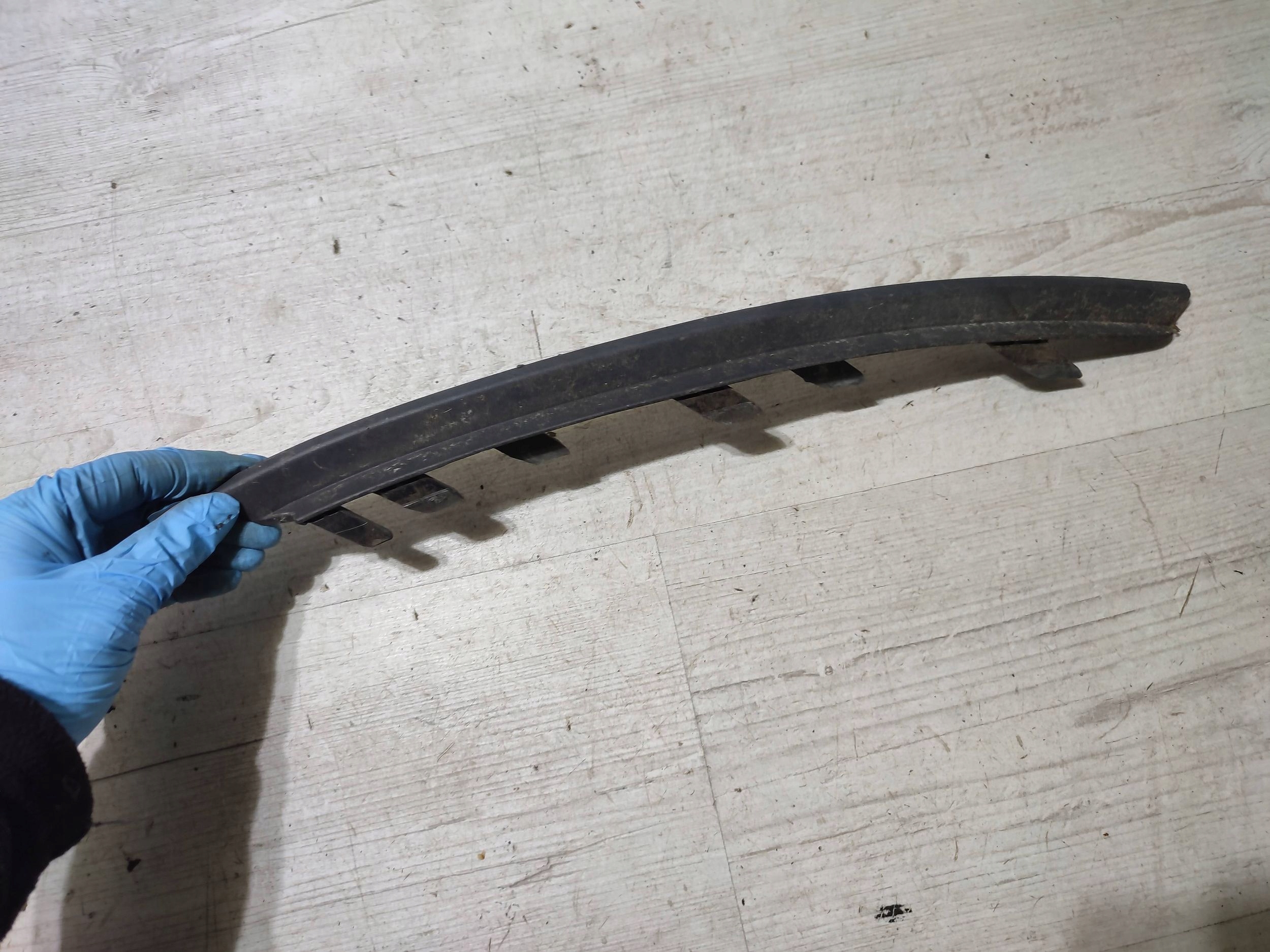 Opel Corsa E 2018 left side moulding of a bumper