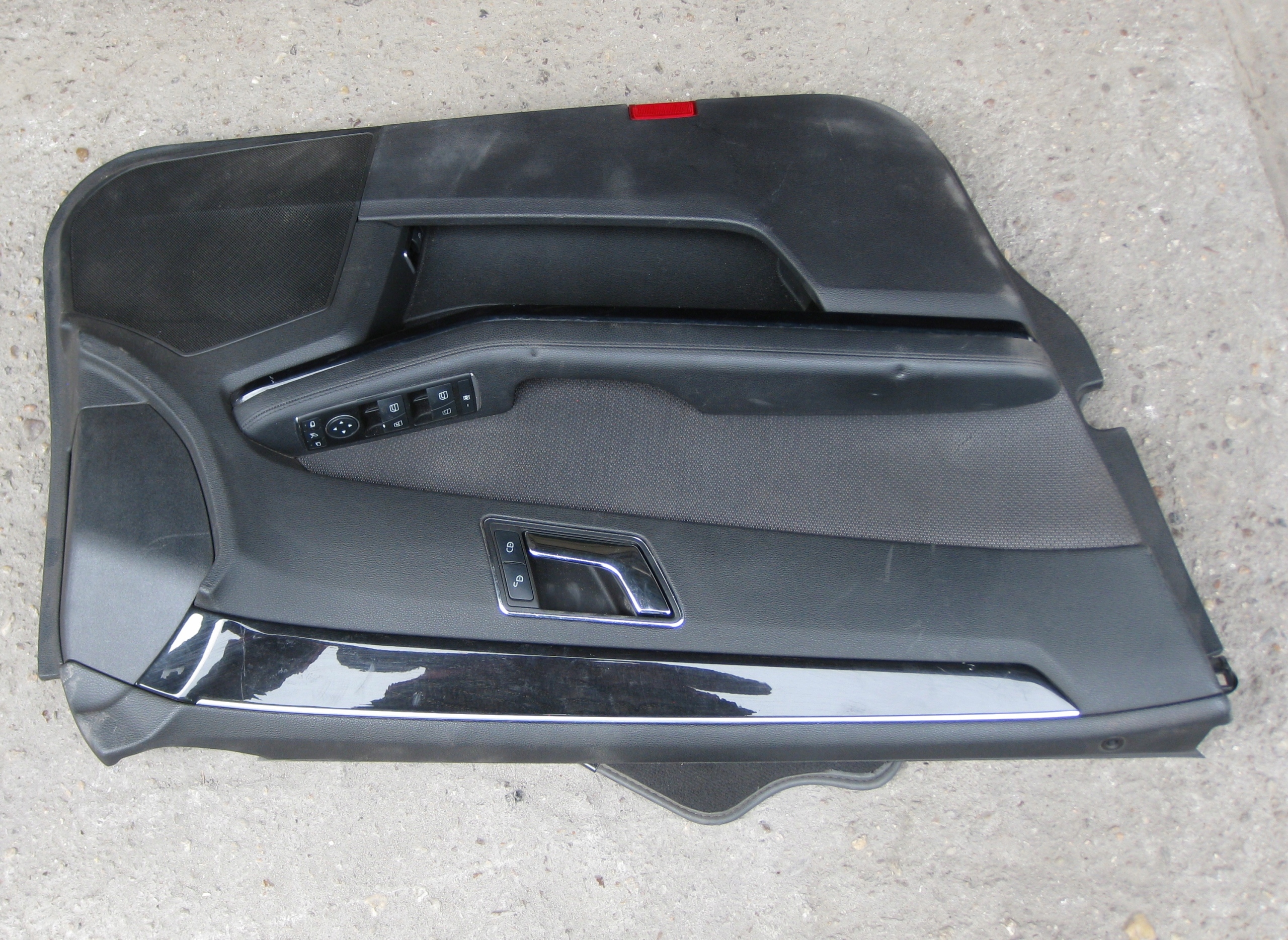 MERCEDES W212 LIFT E KLASA 11 side upholstery door left front A2127202995