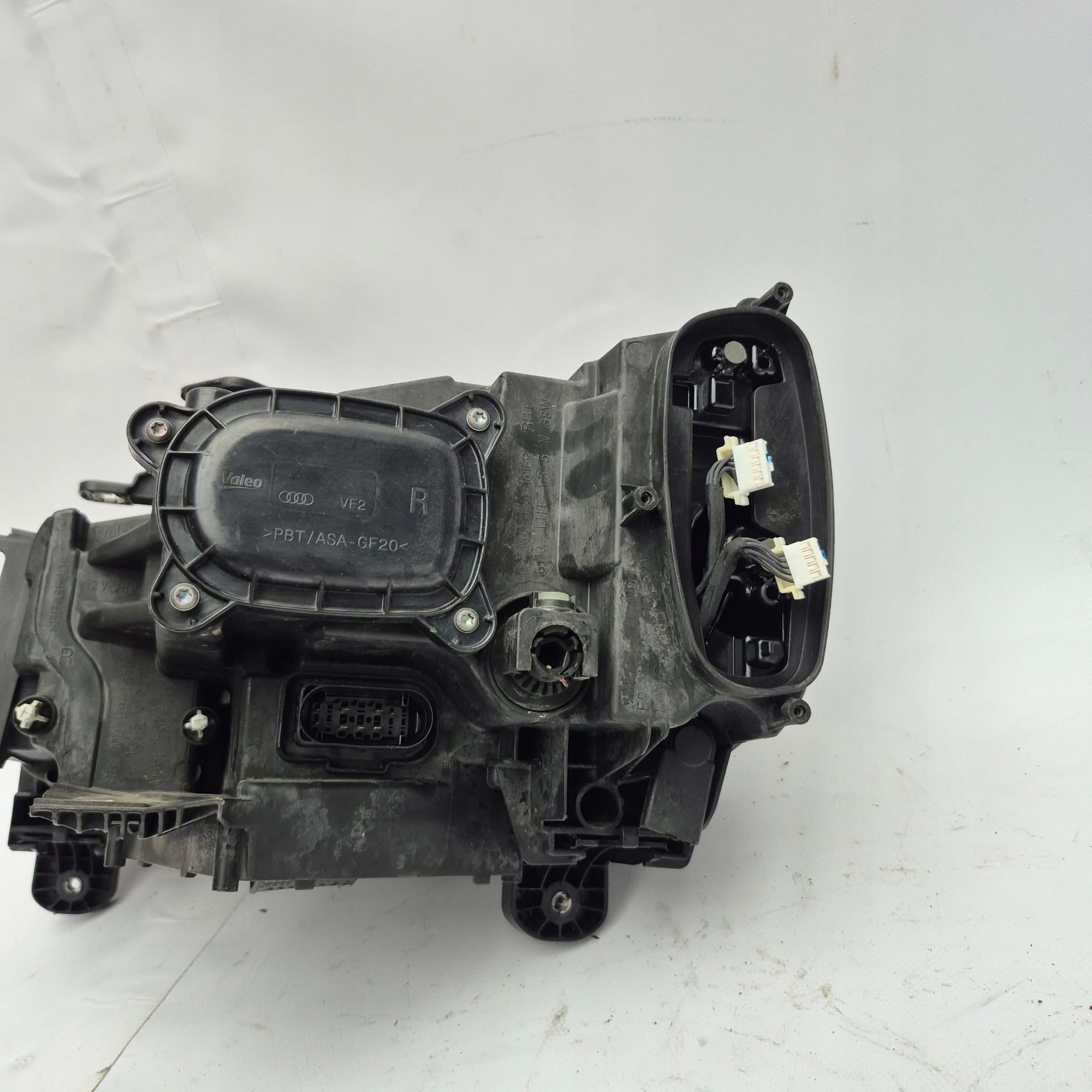 AUDI Q2 81A 16- light right front front FULL LED 81A941034
