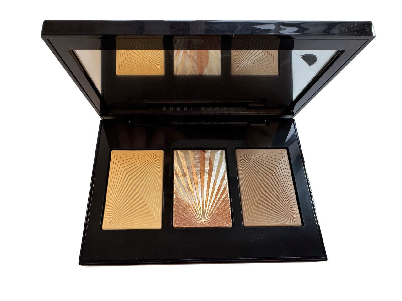 Bobbi Brown – paletka na obličej Define & Shape