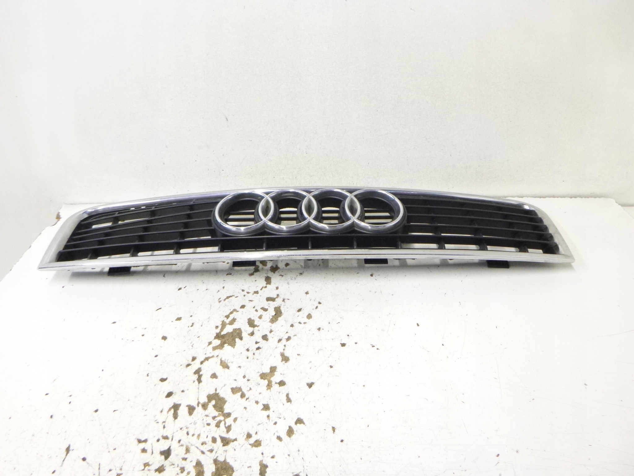 grill grille AUDI A4 B6 Lift 2003r. 8D0853651F