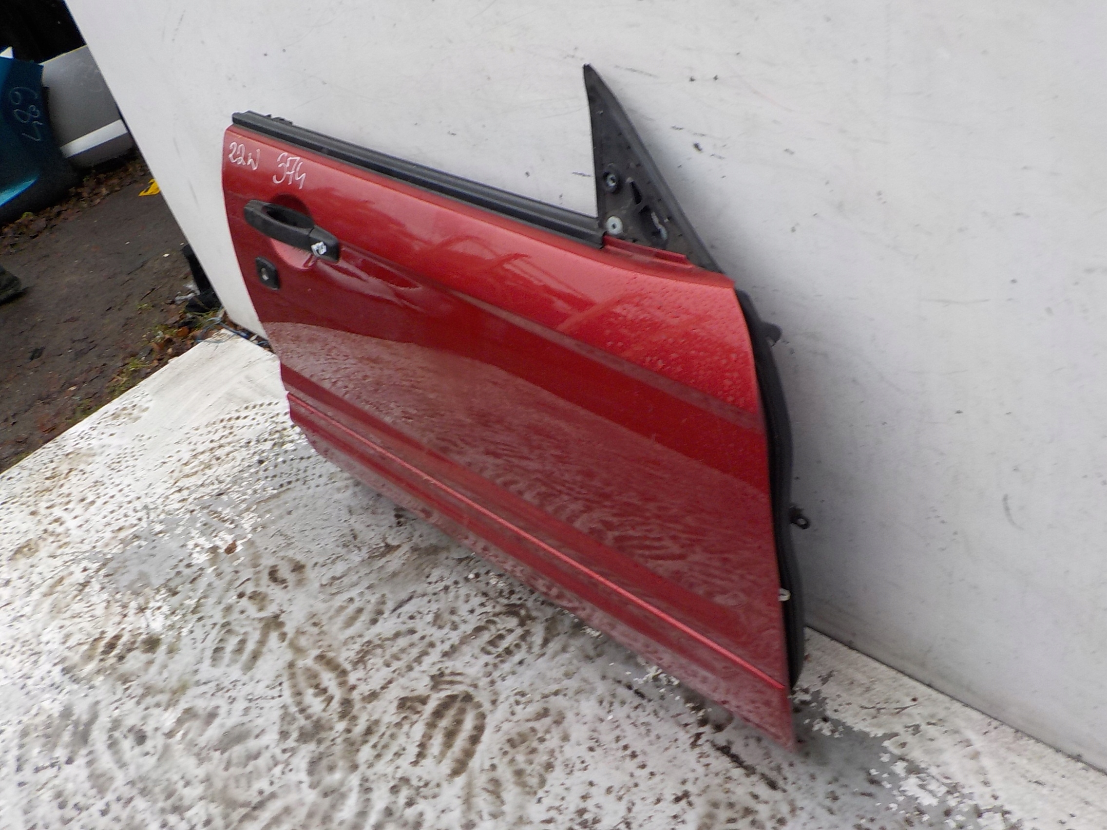 374 SUBARU FORESTER II SG door right front 22W