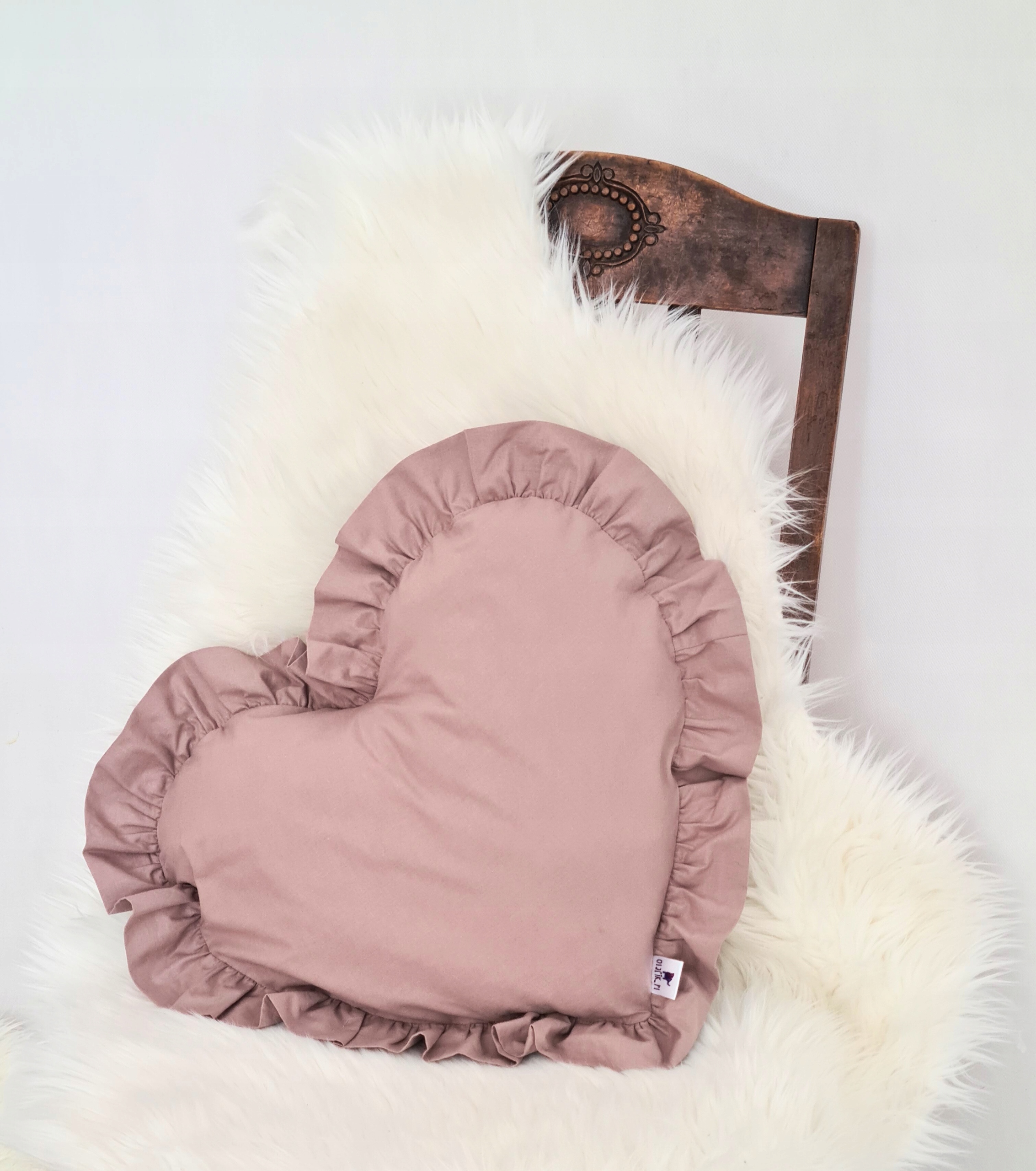 Poduszka dekoracyjna serce z falbanką KAWA EAN (GTIN) 0606707265928