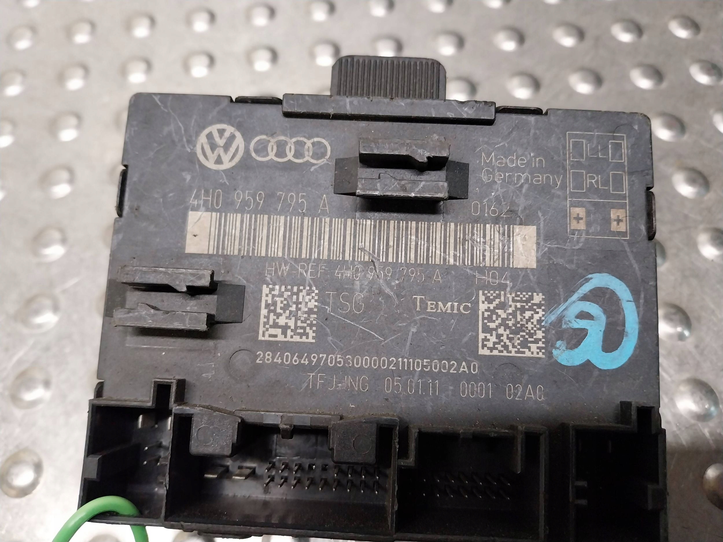 module control unit door rear part 4H0959795A AUDI A8 D4